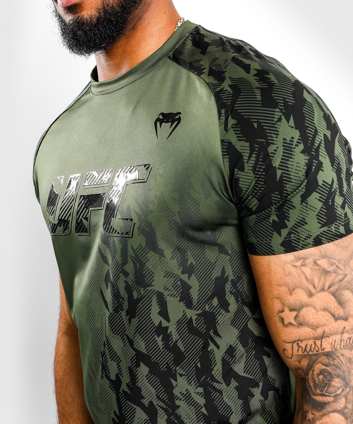 Technisches T-Shirt mit kurzen Ärmeln Mann UFC Venum Authentic Fight Week - Khaki