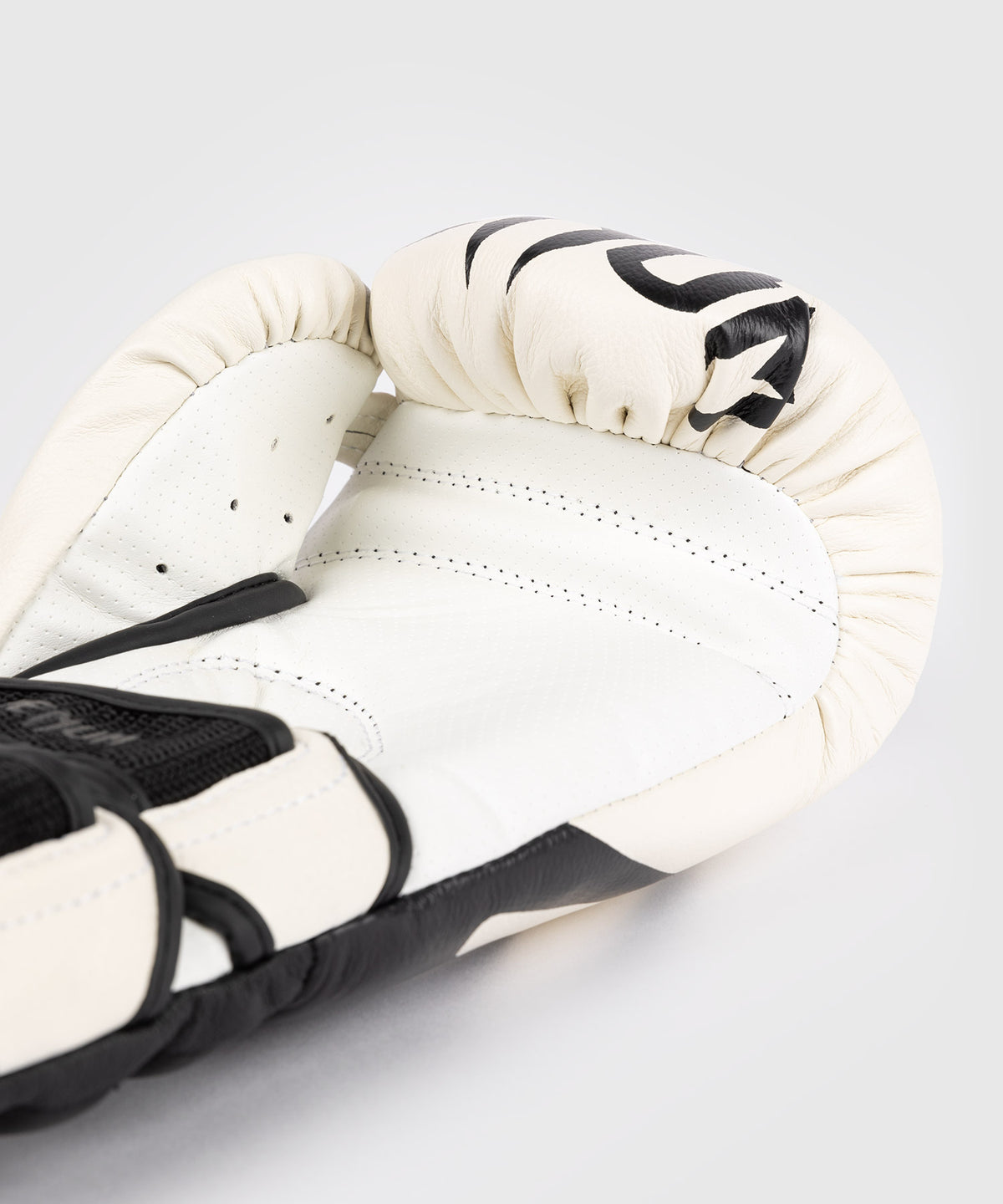 Venum Reverso Boxing Gloves - Snow White/Black