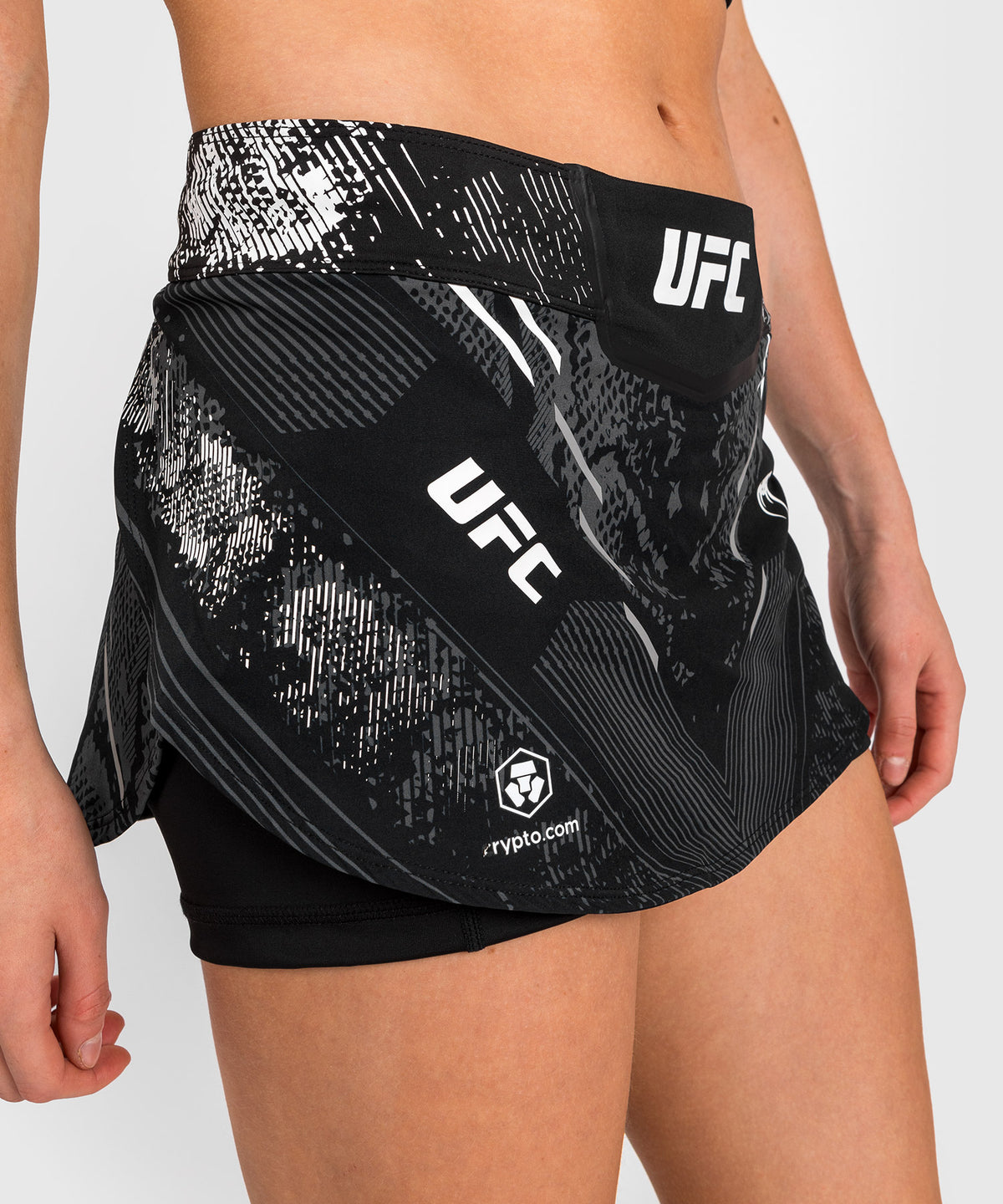 UFC Adrenaline by Venum Authentic Fight Night Skort für Frauen - Schwarz