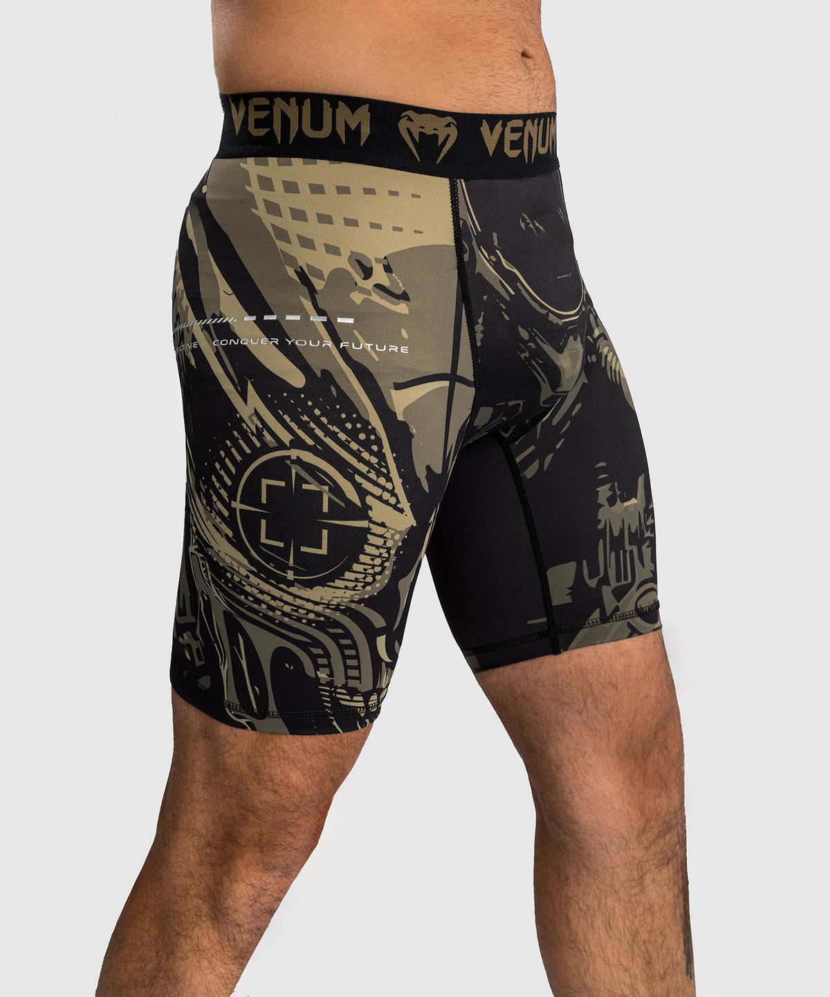 Venum Invader Vale Tudo Shorts - Negro/Sand