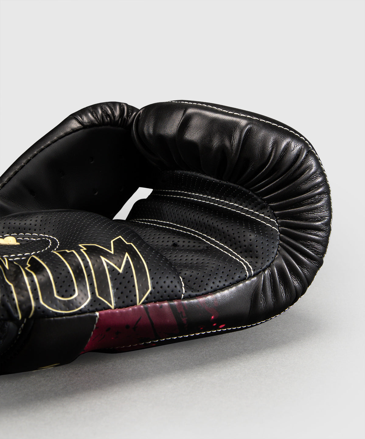Gants de Boxe Impact Evo Itadori Jujutsu Kaisen x Venum – Noir/Rouge