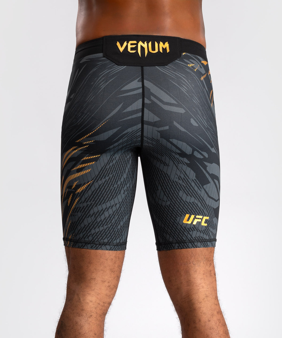 UFC Fusion by Venum Authentic Fight Night Herren Vale Tudo Short - Champion