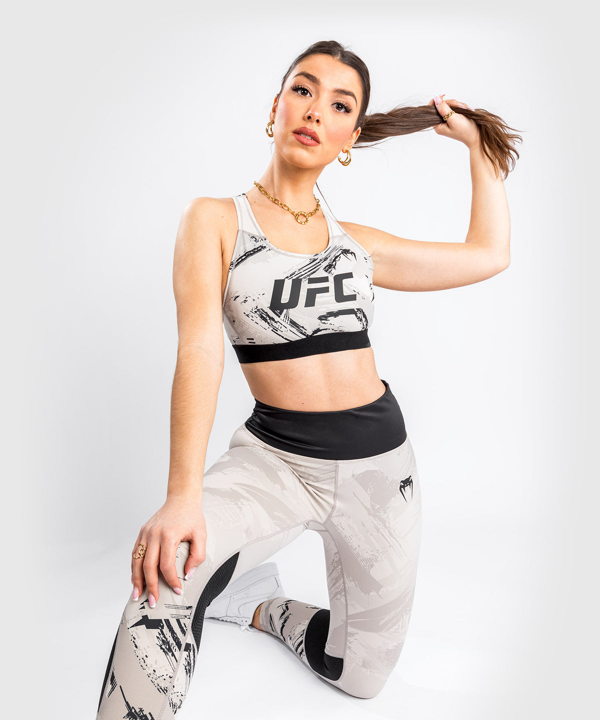 Brassière De Sport Femme UFC Venum Authentic Fight Week 2.0 - Sable/Noir