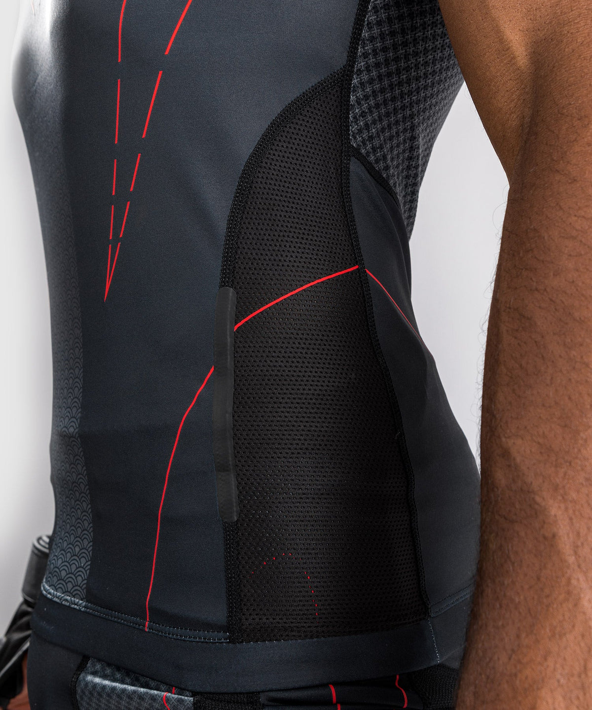 Venum Okinawa 3.0 Rashguard - Ärmellos - Schwarz/Rot