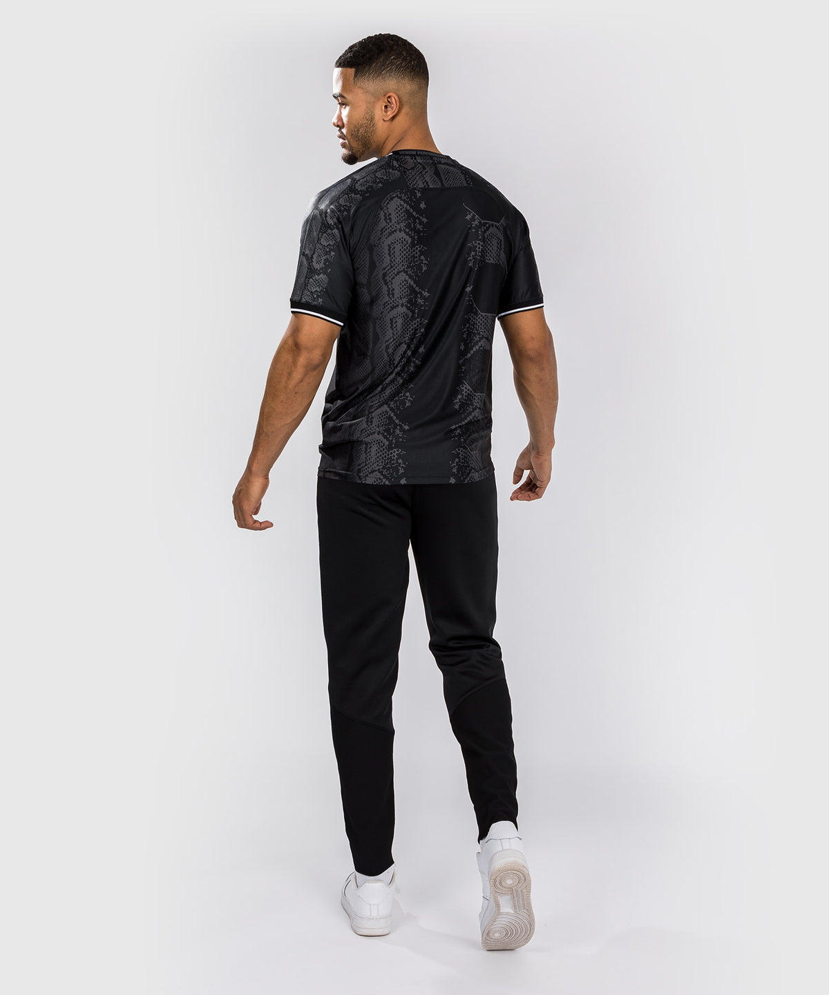 Noche UFC by Venum Authentic Fight Night Herren Walkout-Trikot - Schwarz