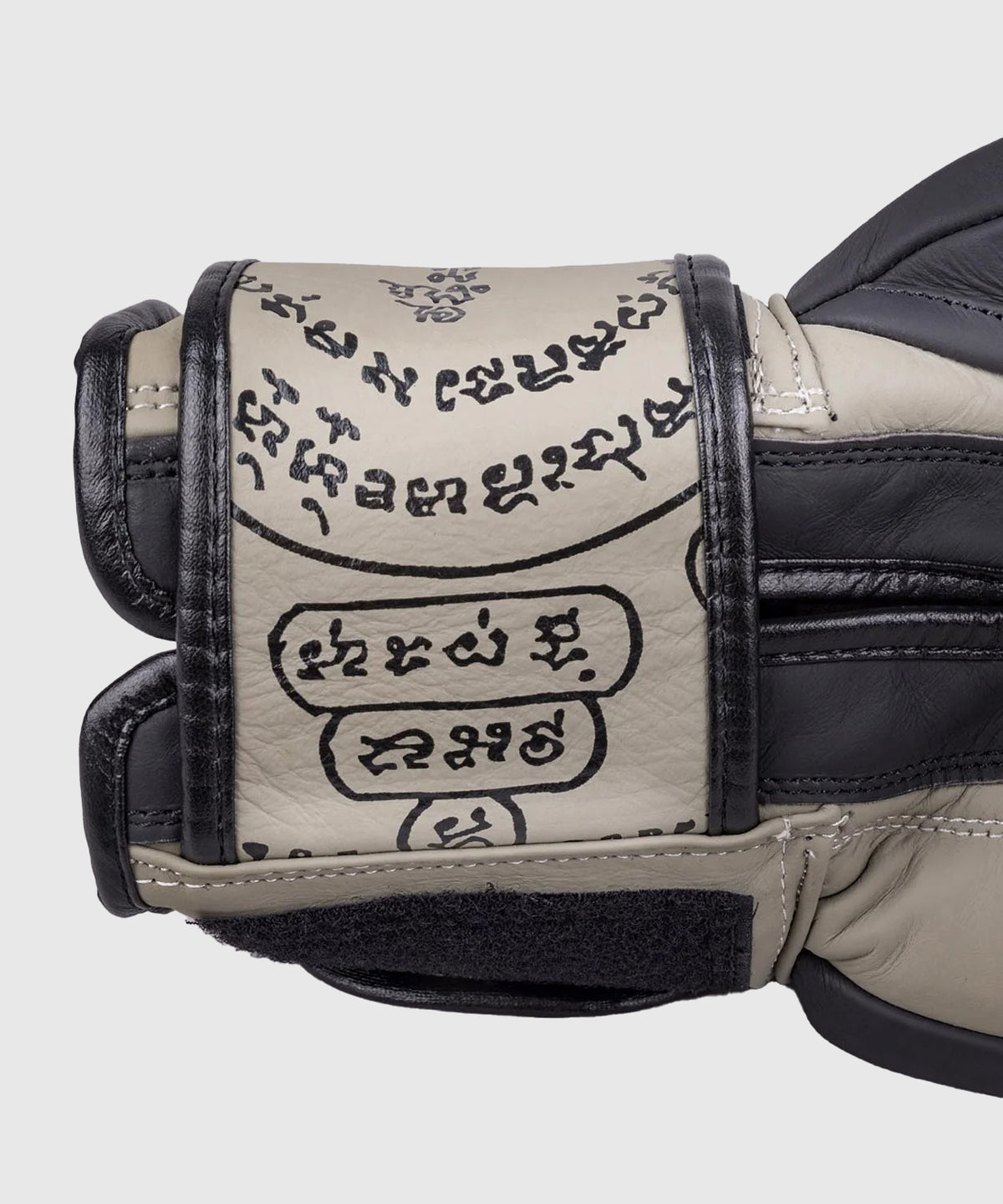 8 Weapons 8 Ways Yant Boxing Gloves - Black/Sand