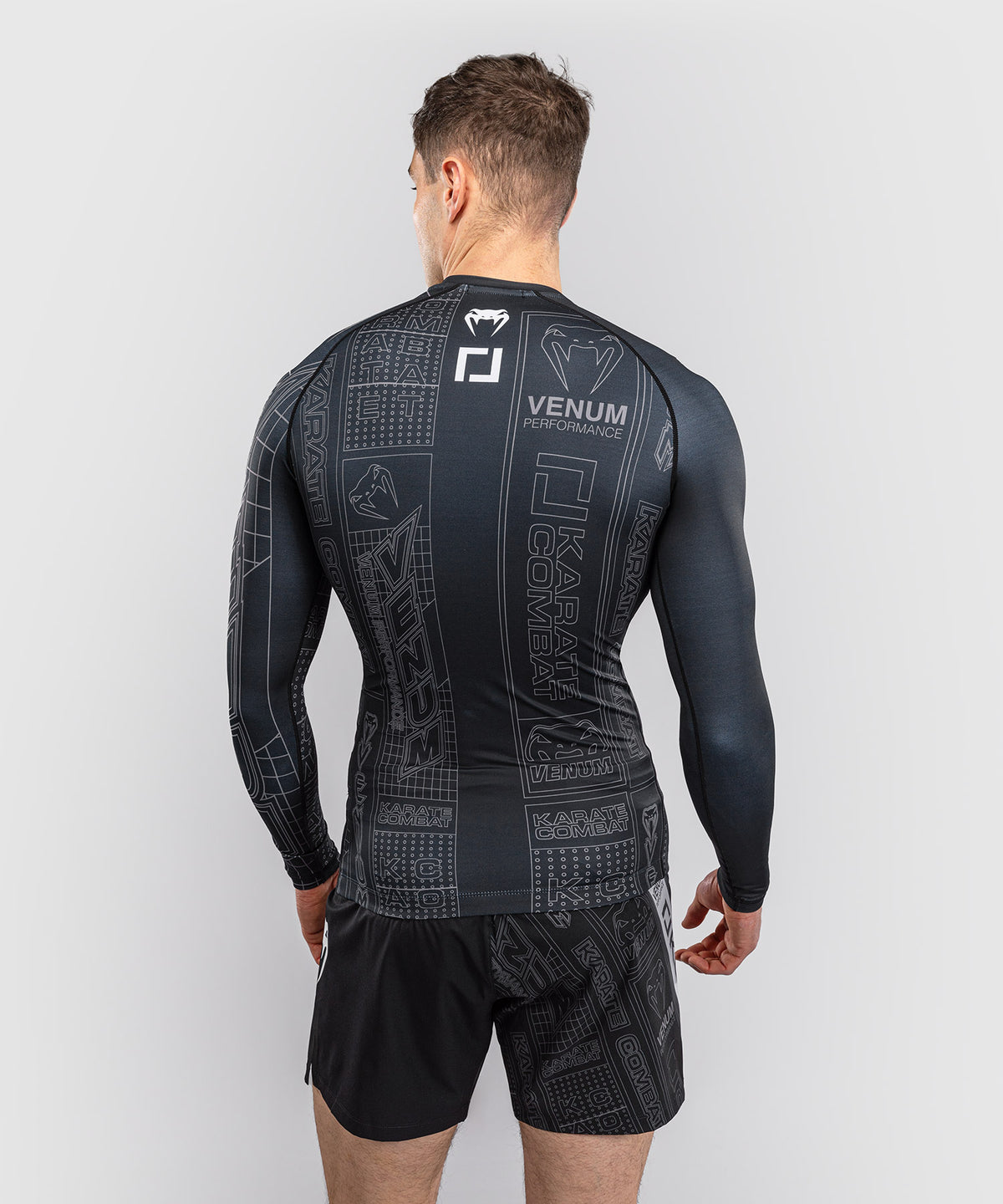 Karate Combat by Venum Rashguard Manga Larga – Negro/Gris