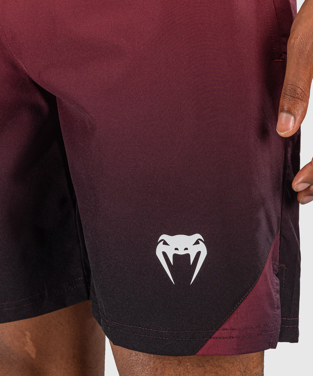 Venum Giant Shift Pantaloncini da allenamento - Nero/Rosso