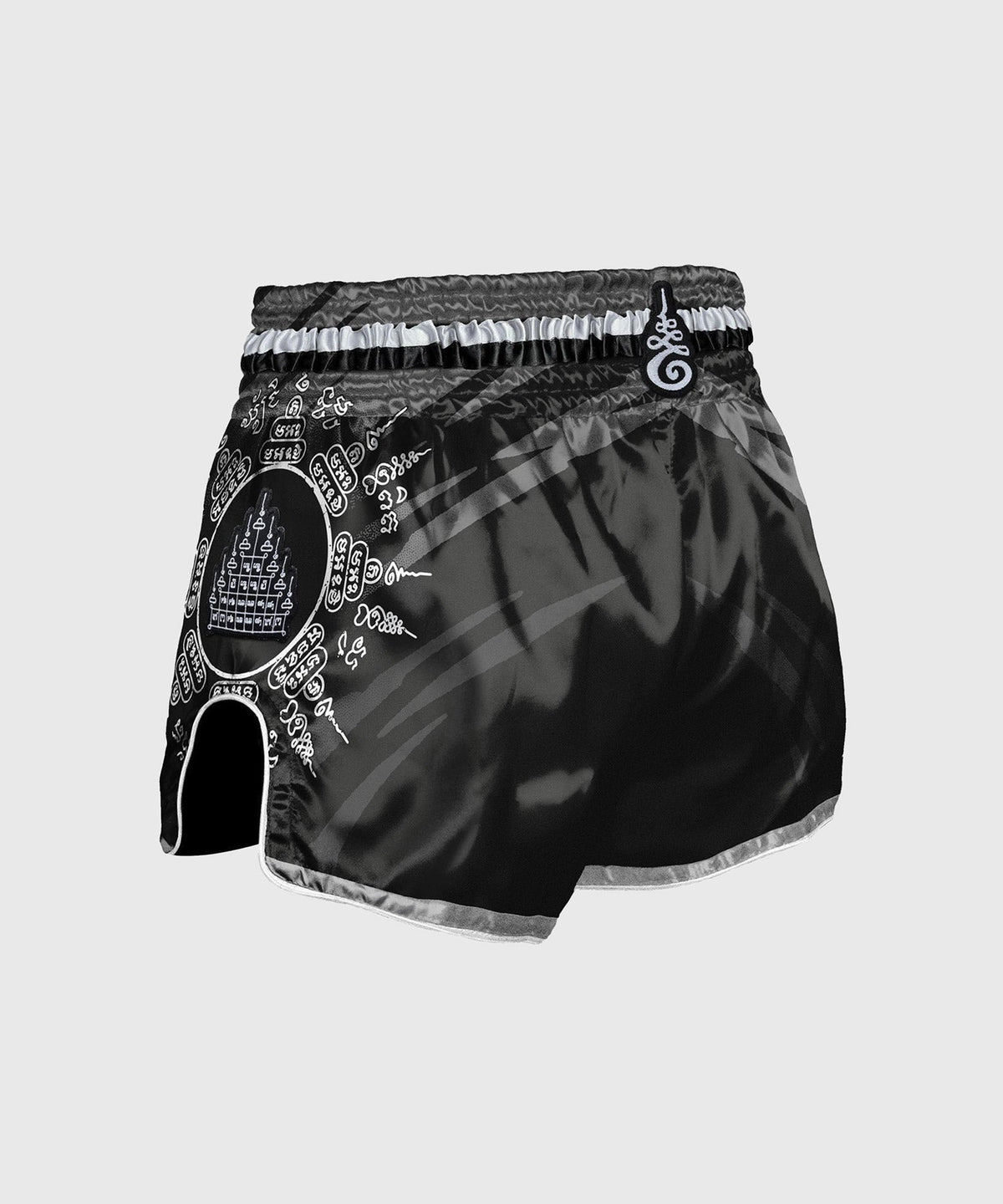 8 Weapons 8 Ways Yant Pantaloncini da Muay Thai - Nero/Argento
