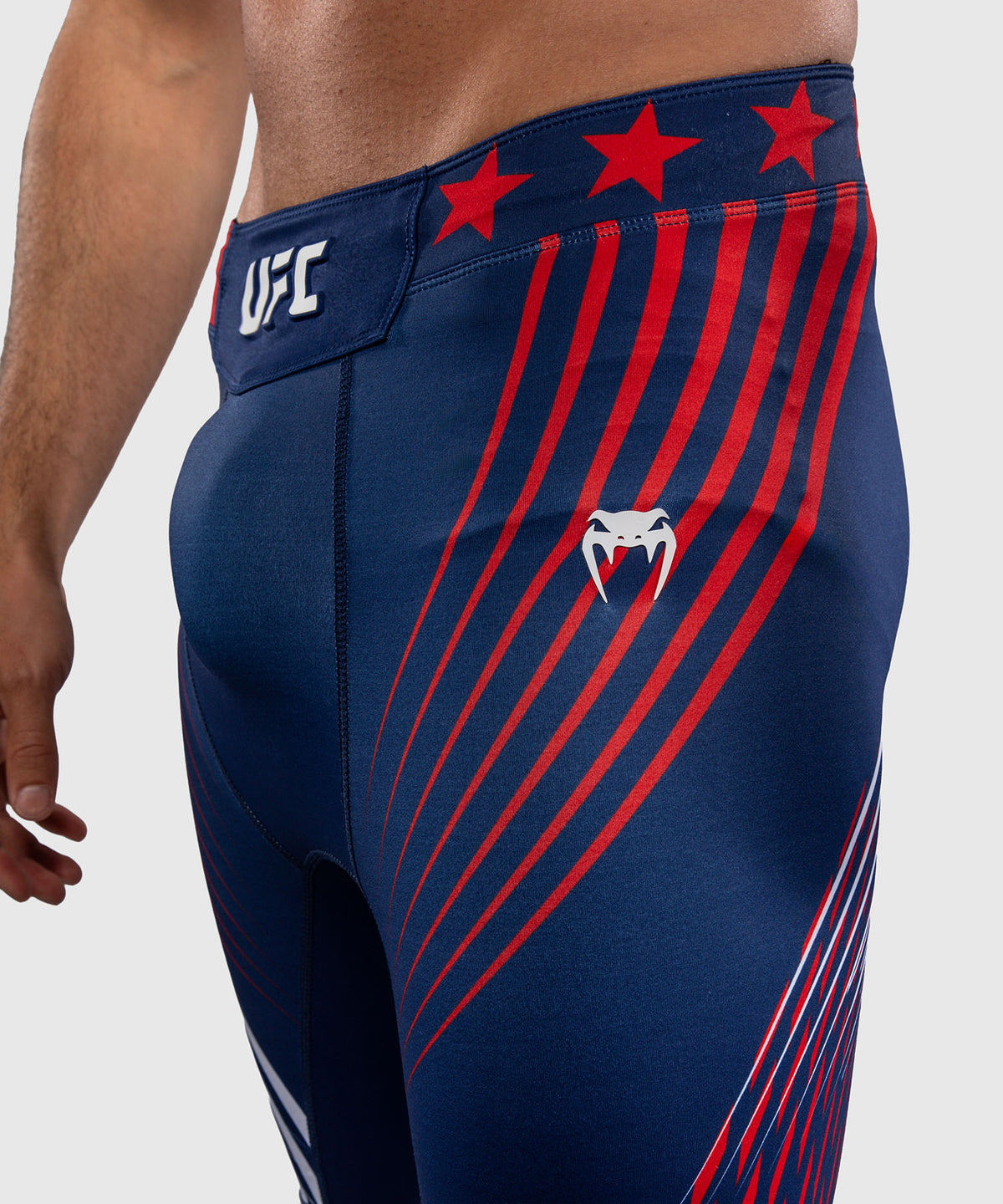 Official UFC Freedom 250 by Venum Authentic Fight Night Short Vale Tudo pour homme - Bleu