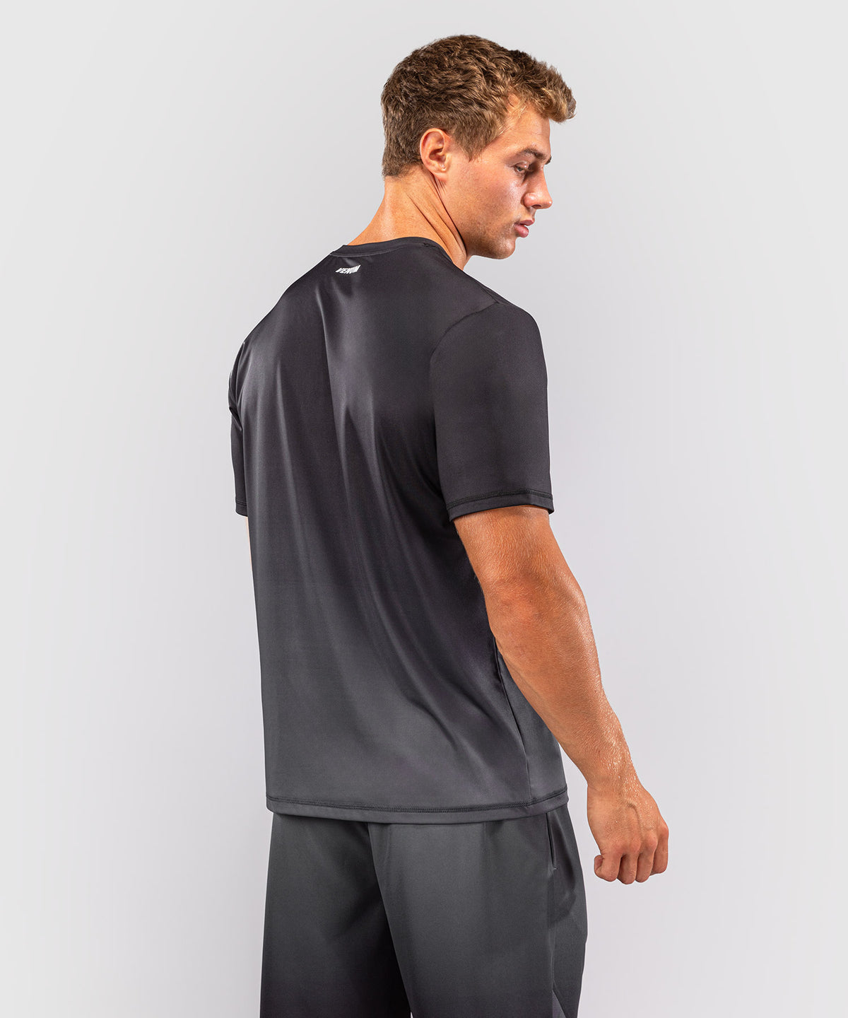 Venum Giant Shift Camiseta Dry Tech - Negro/Gris