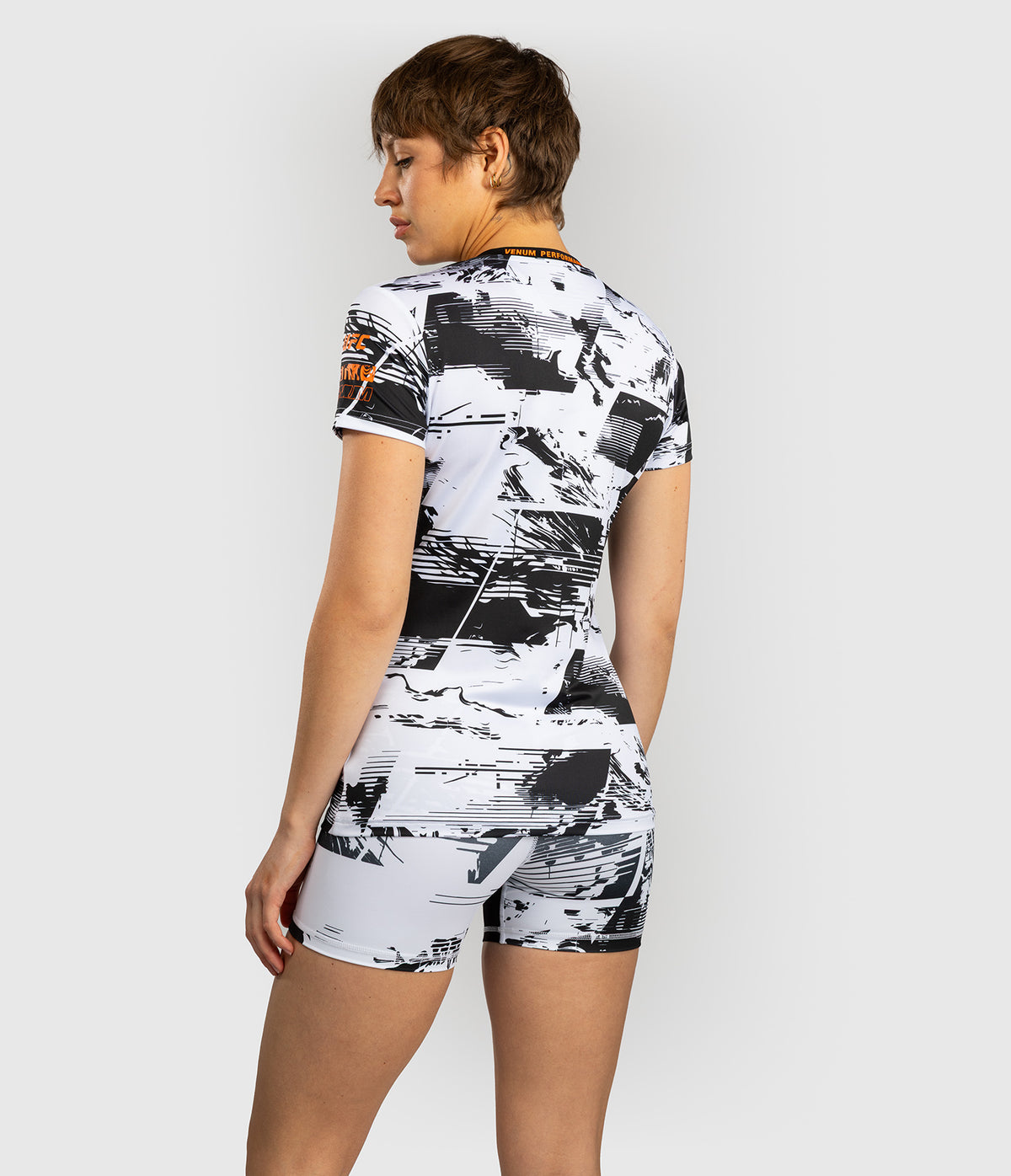 UFC Zenith by Venum Authentic Fight Week Camiseta de manga corta Performance Mujer - Blanco