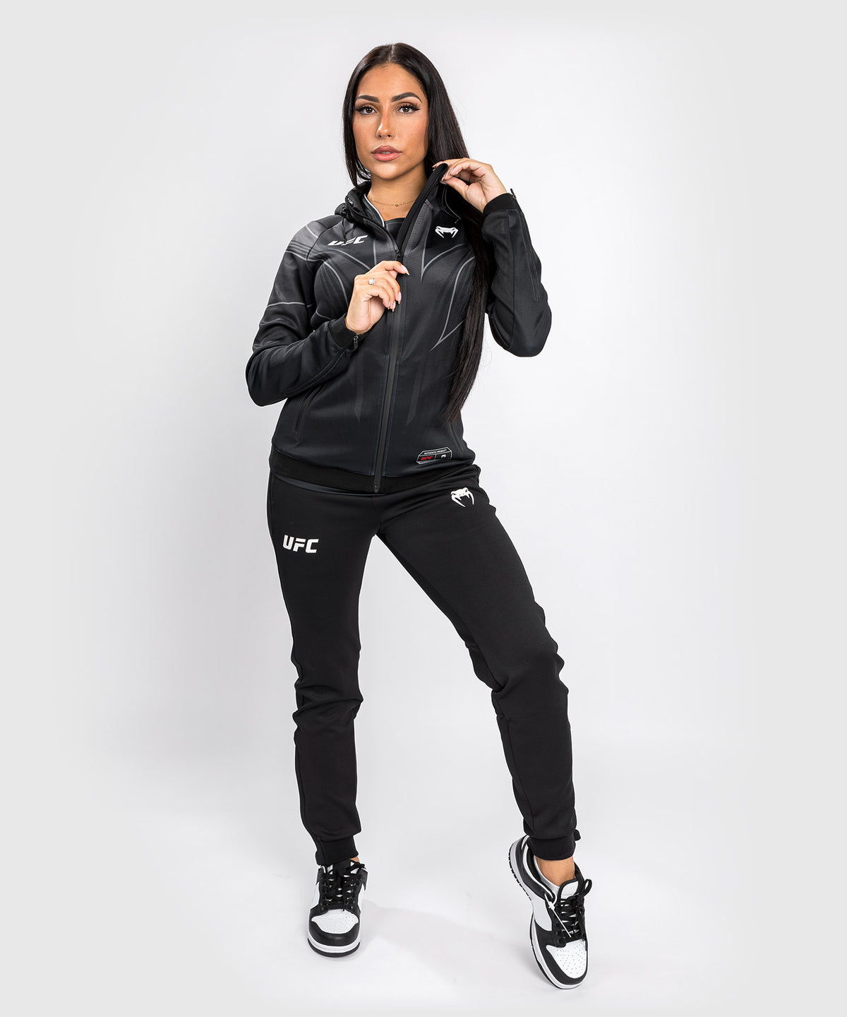 UFC Venum Authentic Fight Night 2.0 Women's Walkout Hoodie - schwarz