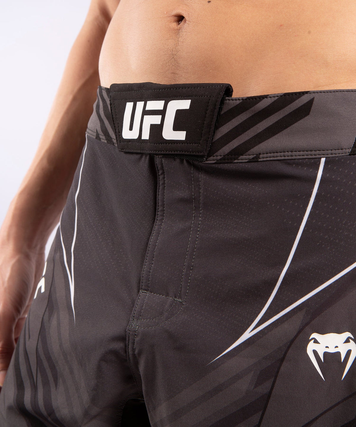 Venum Pro Line Herren UFC Fightshorts - Schwarz