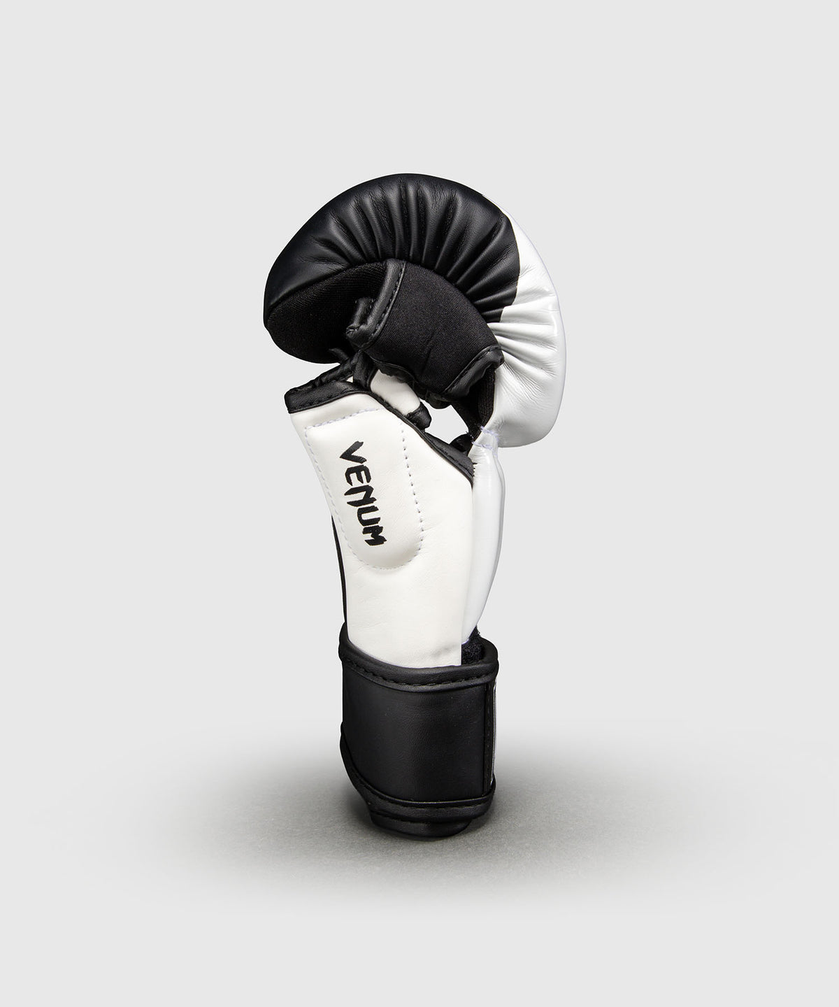 Gants de Sparring Venum Attack 2.0 – Noir/Blanc