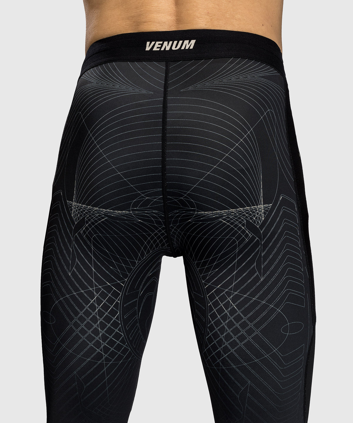 Venum G-Fit Air Spats para Hombre - Negro Profundo/Arena del desierto