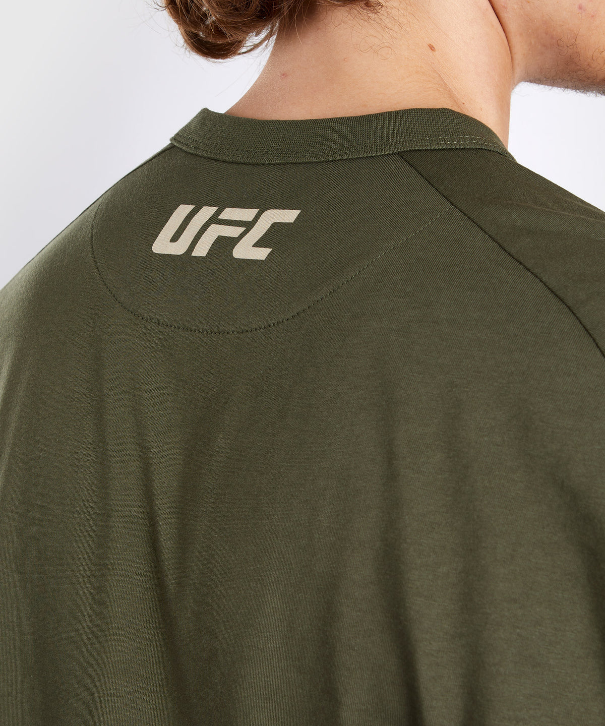 UFC Adrenaline by Venum Fight Week Langärmeliges Herren-T-Shirt - Khaki
