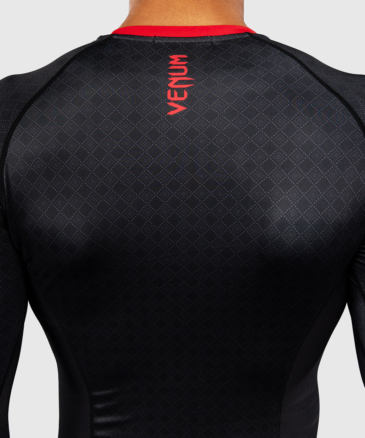 Venum x Roger Gracie Signature Rashguard Manga Larga - Negro/Rojo
