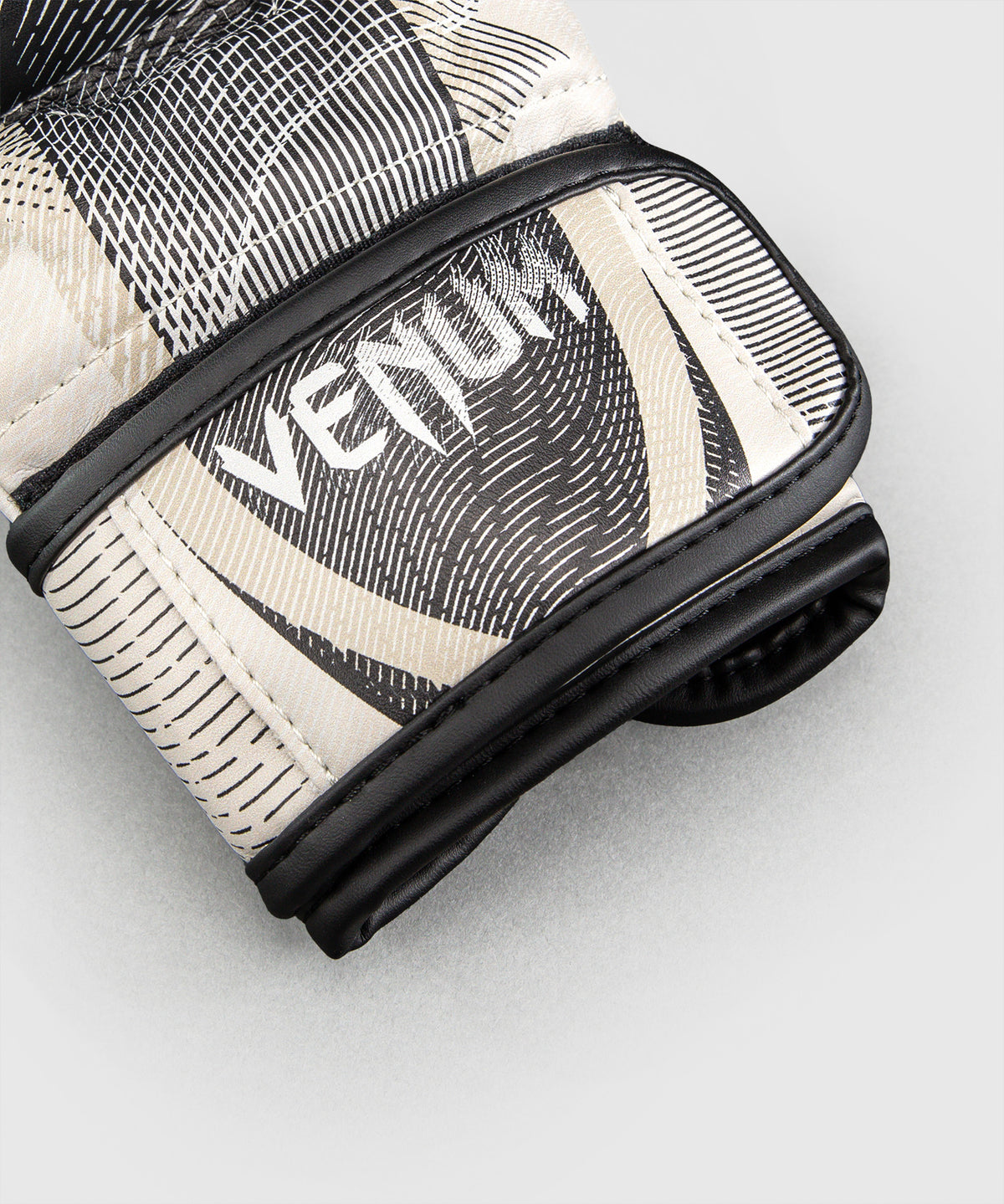 Venum Galactic 3.0 Guanti da Sparring - Bianco sporco/Nero