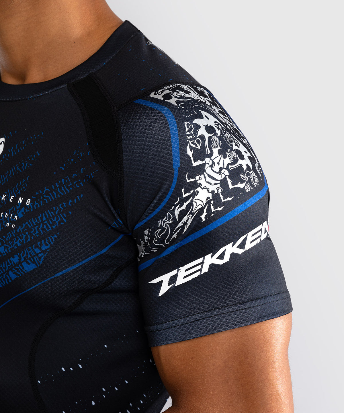 Venum x TEKKEN 8 - Paul Phoenix Rashguard a maniche Corte - Nero/Blu