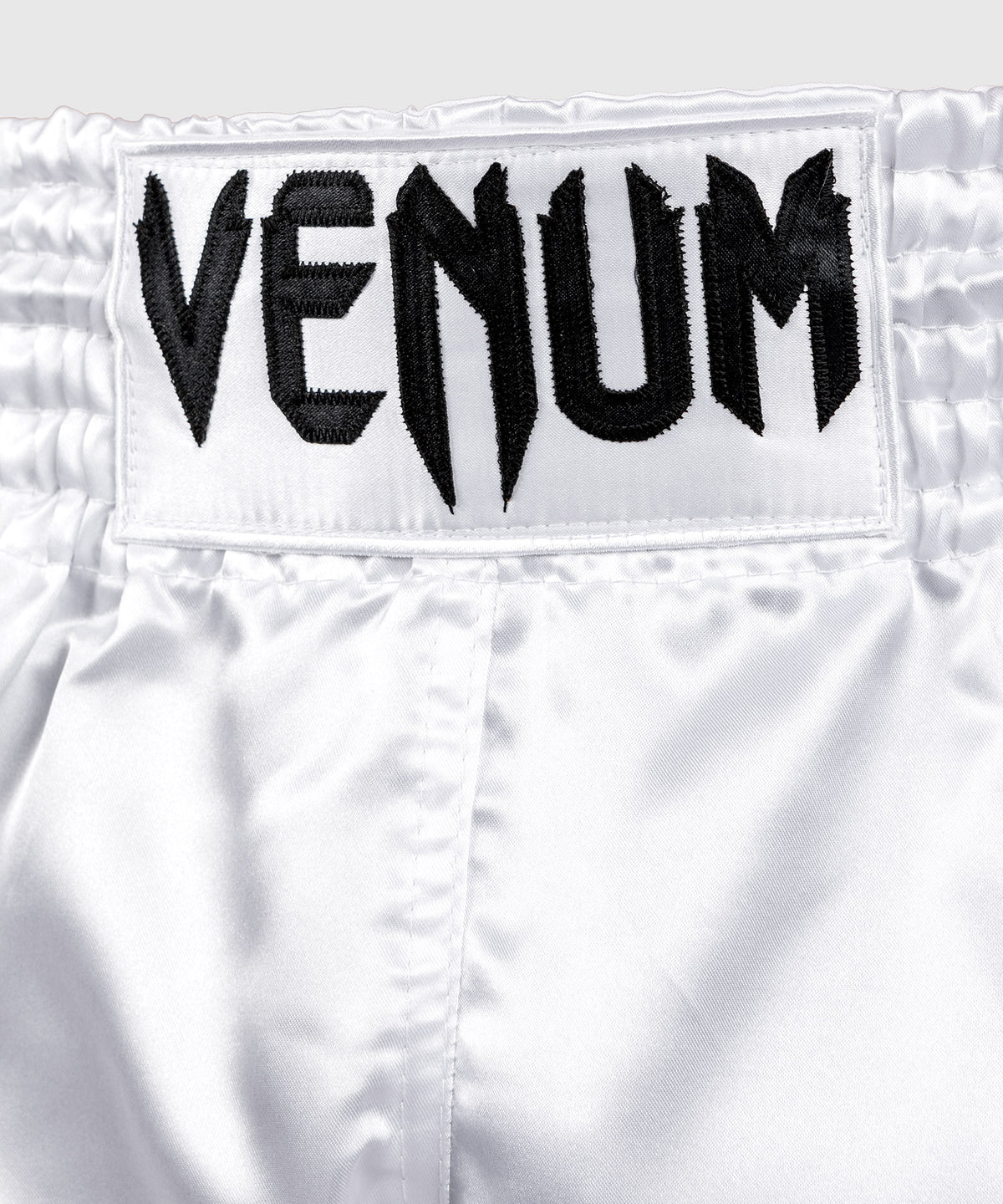 Pantalones Cortos de Muay Thai Venum Classic - Blanco/Negro