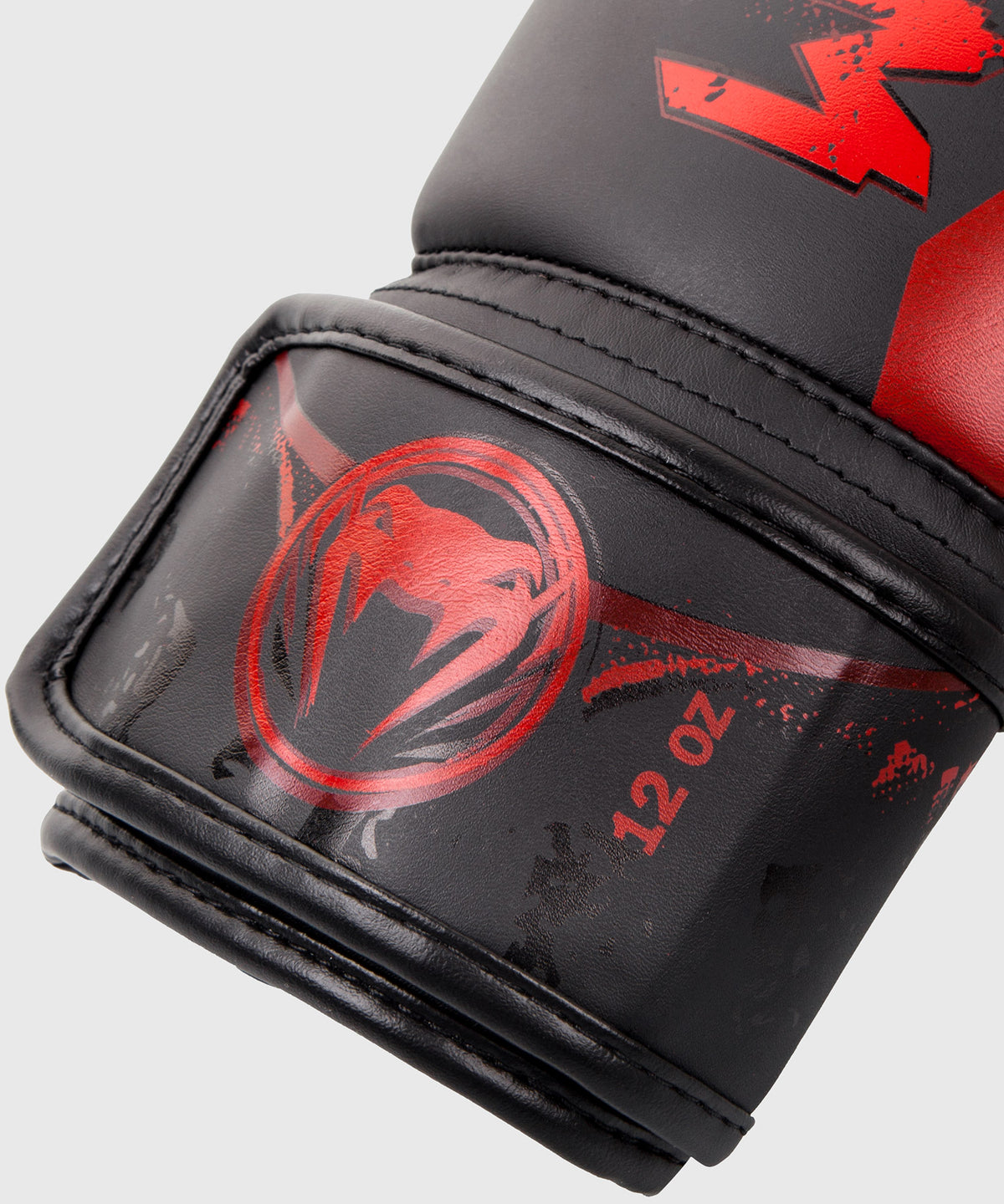 Venum Gladiator 3.0 boxing gloves - Black/Red