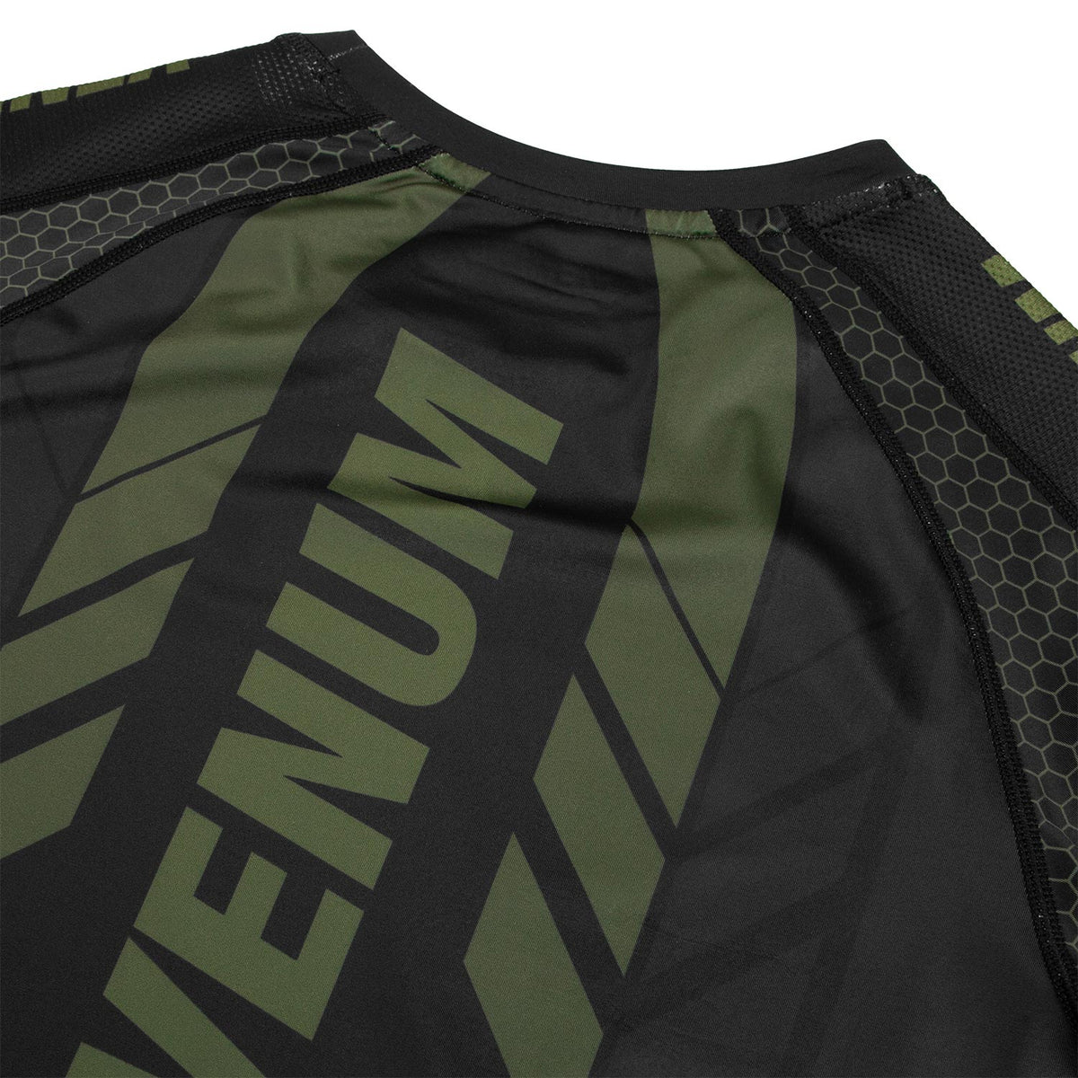 Rashguard Venum Technical 2.0 - Mangas Cortas – Negro/Caqui