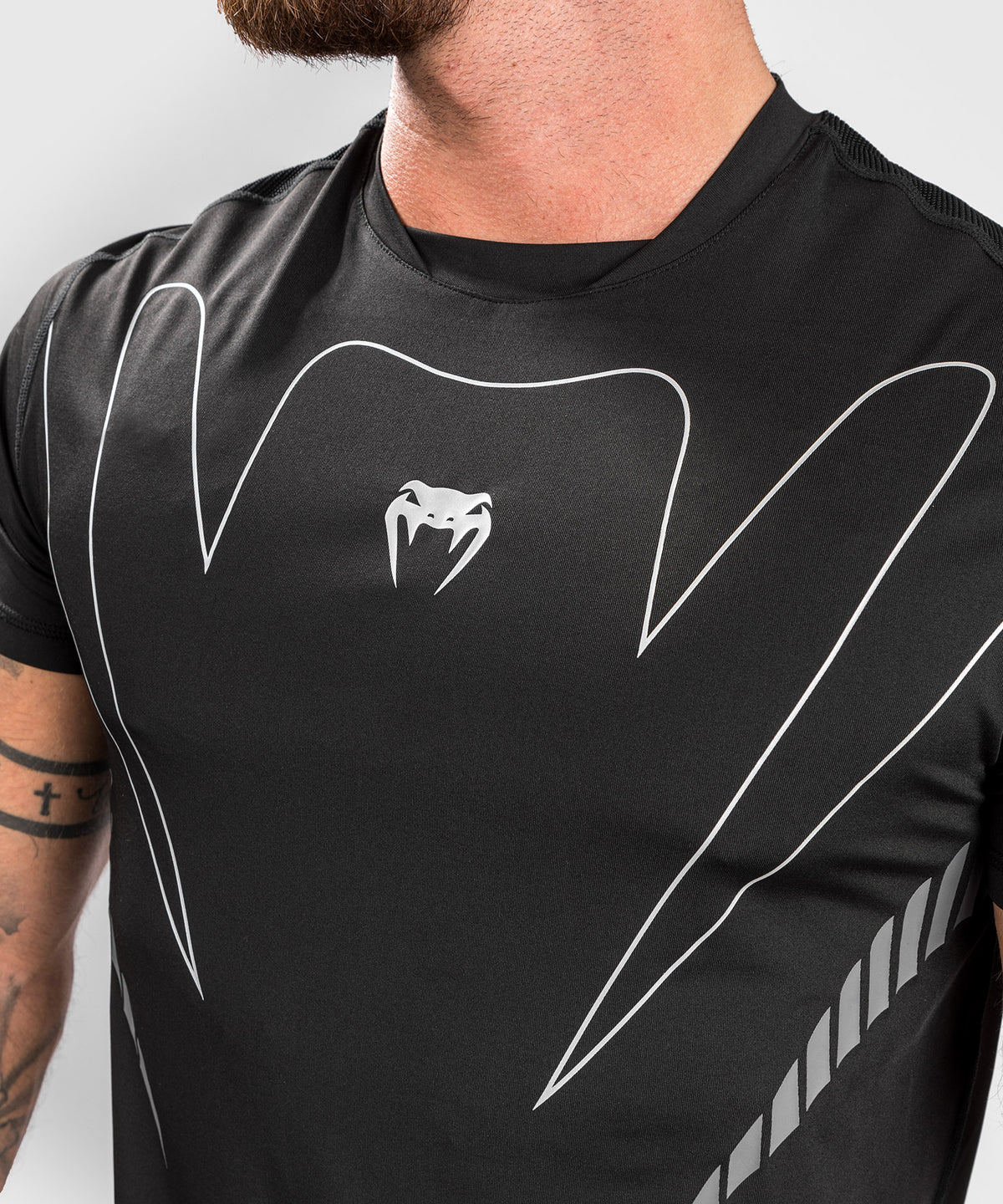 Venum Jaws 2.0 Dry Tech T-Shirt - Schwarz