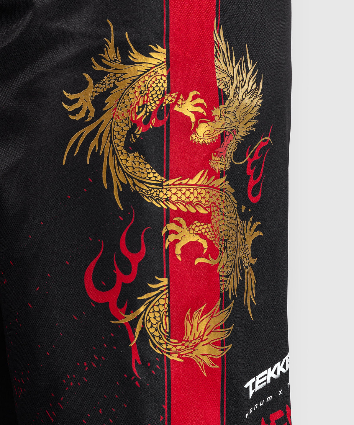 Venum x TEKKEN 8 - Marshall Law Fight Shorts - Schwarz/Rot/Gold