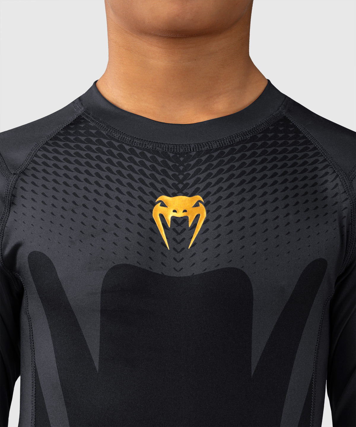 Venum Attack Rashguard de manga corta para niños - Negro/Dorado