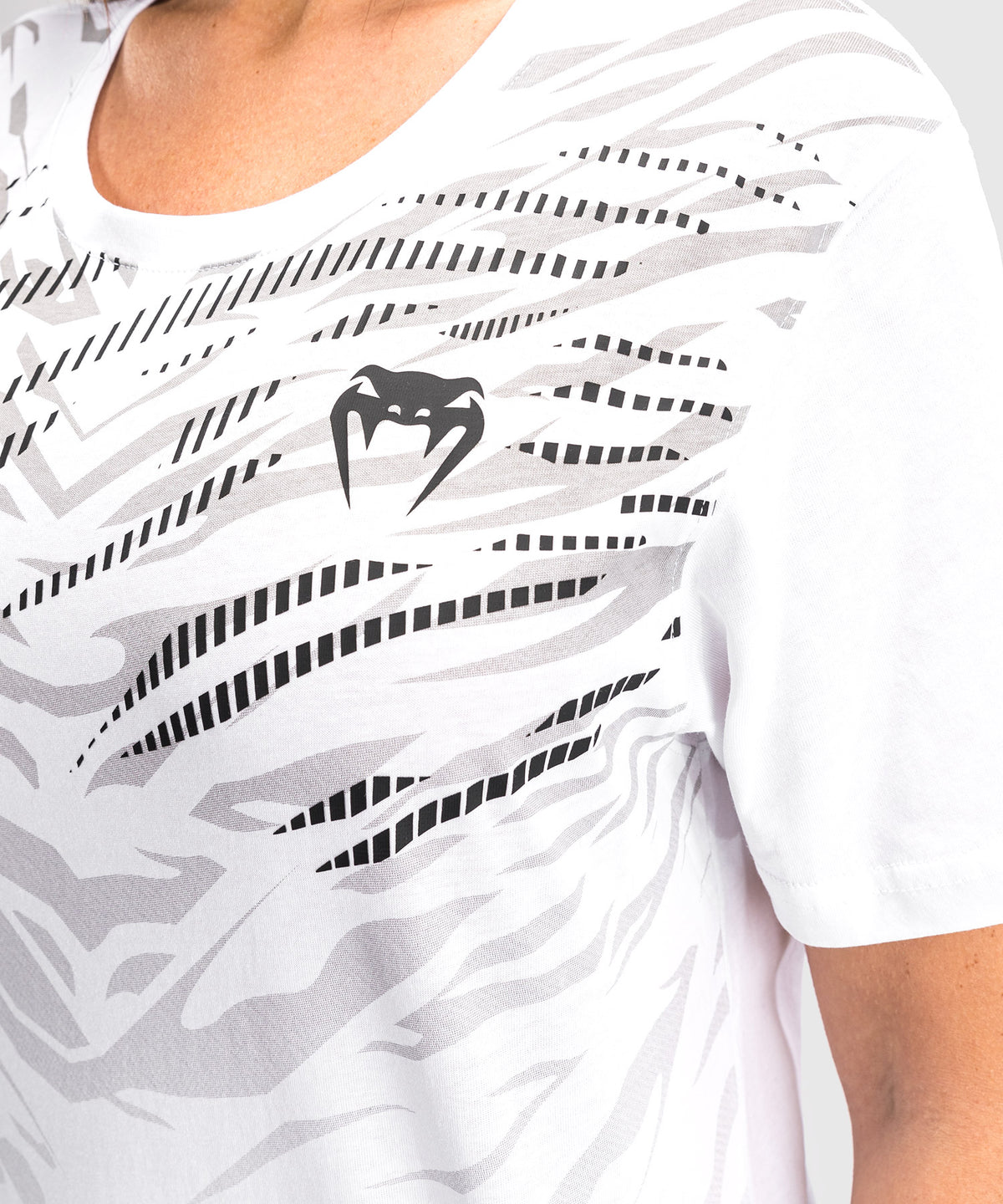 UFC Fusion by Venum Replica Damen Kurzarm T-Shirt - Weiß
