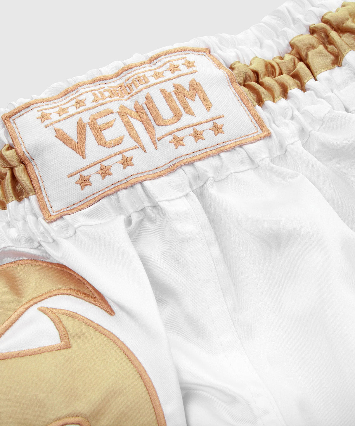 Short Muay Thai Venum Giant - Blanc/Doré - Exclusivité