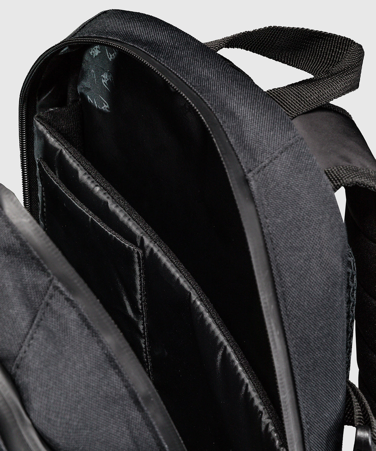 Venum Amazonia Reborn Mochila (15-25 L) - Negro/Verde