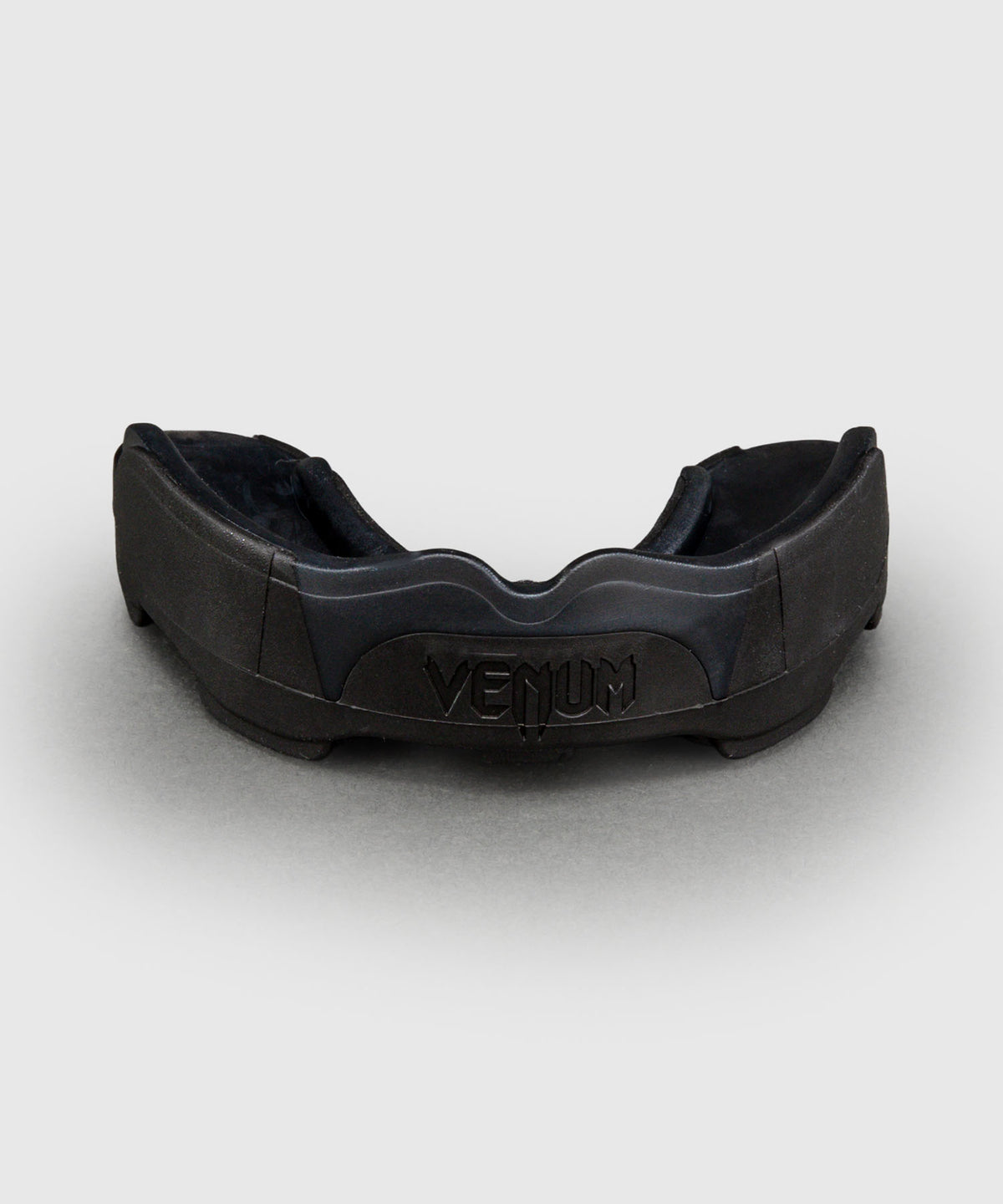 Protège-dents Venum Predator – Noir/Noir/Rouge