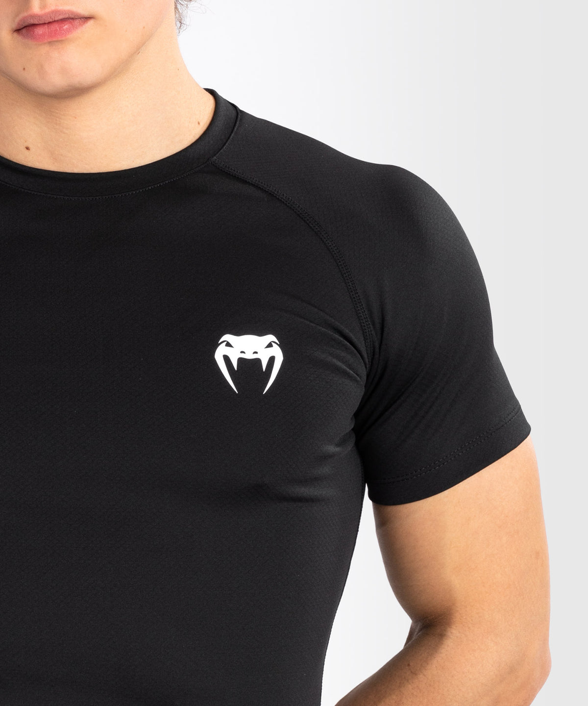 Venum Contender Rashguard a maniche corte - Nero/Bianco