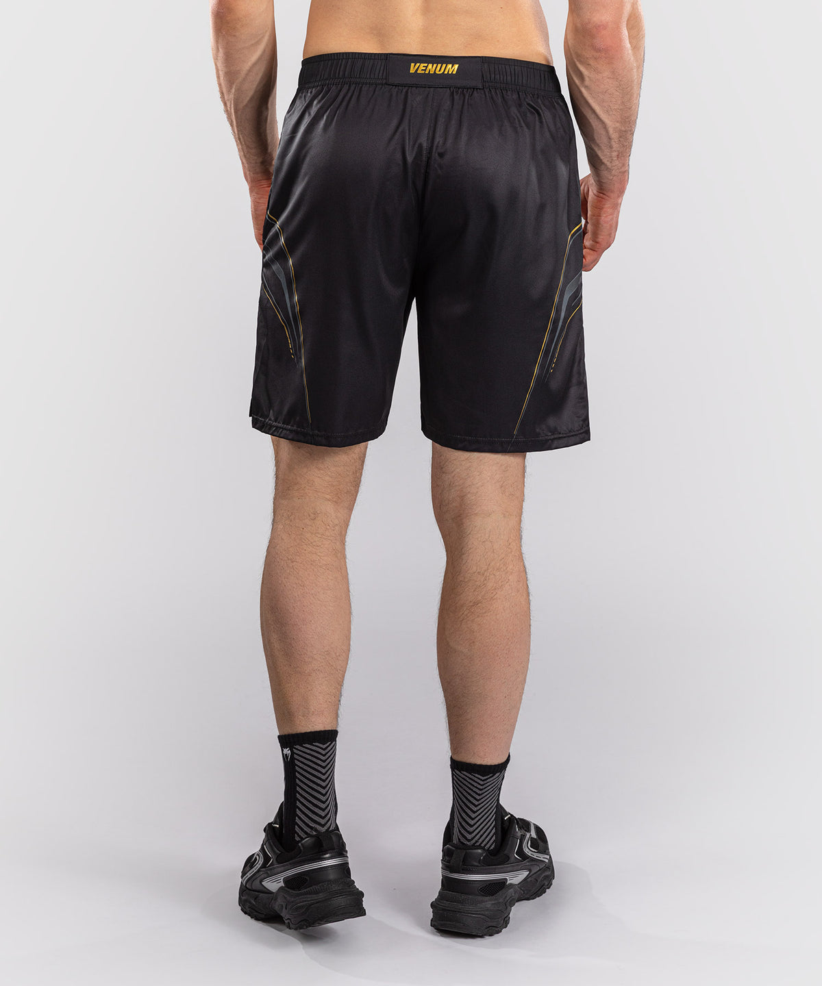 Short d’Entraînement Venum Streamline – Noir/Or