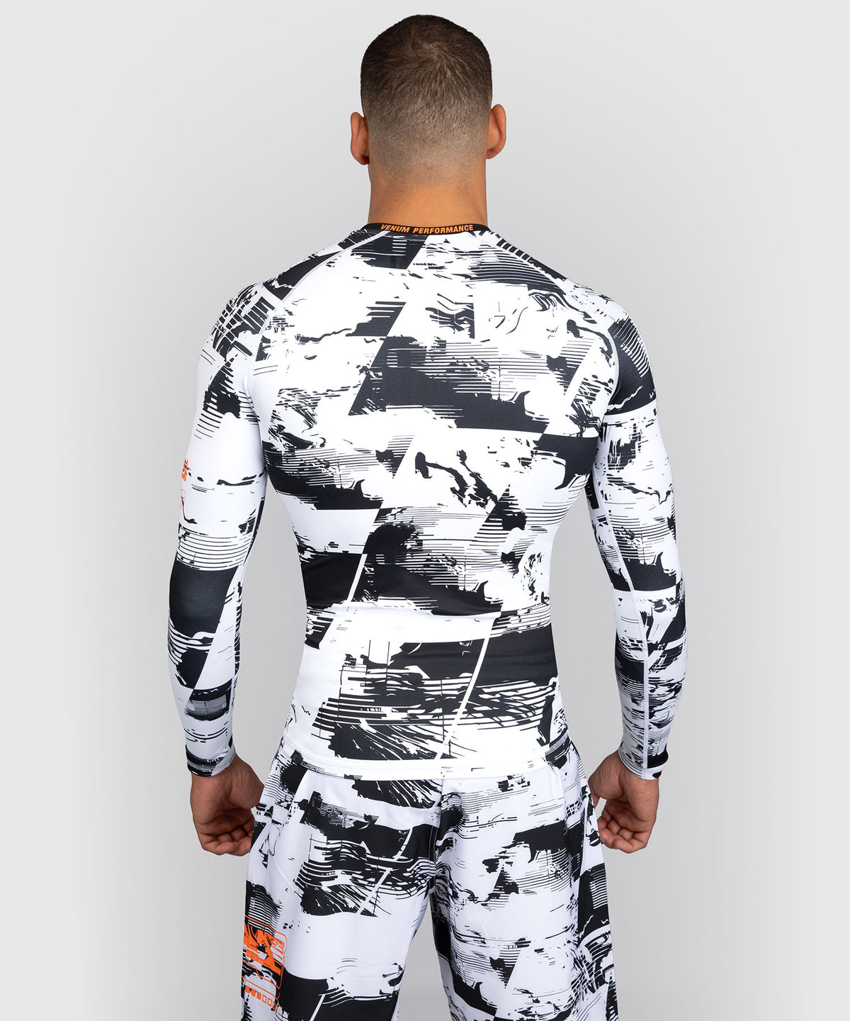 UFC Zenith by Venum Authentic Fight Week Performance Langarm Rashguard Herren - Weiß