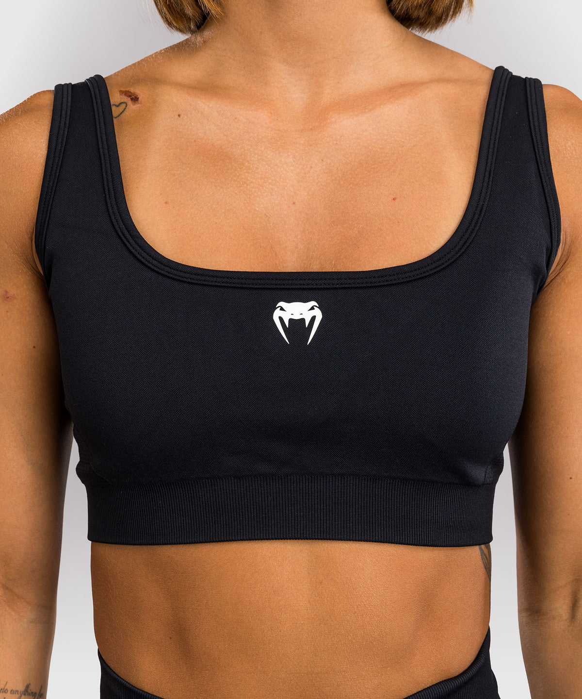 Venum Sculpt Sujetador Deportivo Largo – Negro/Blanco