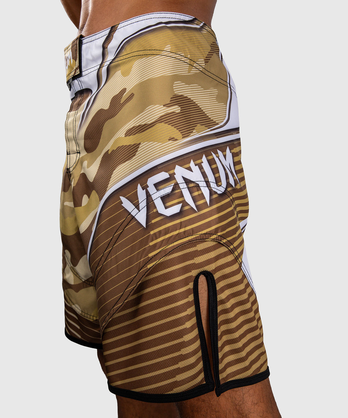 Venum Camo Hero Fightshorts - Hellbeige/Braun