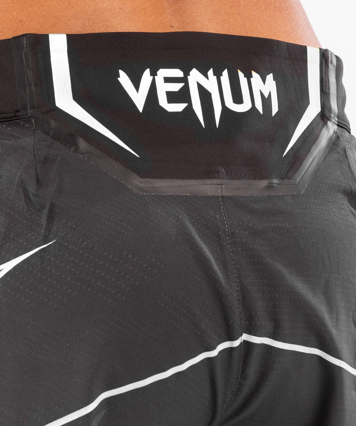 Fightshorts Donna UFC Venum Authentic Fight Night - Vestibilità Corta - Nero