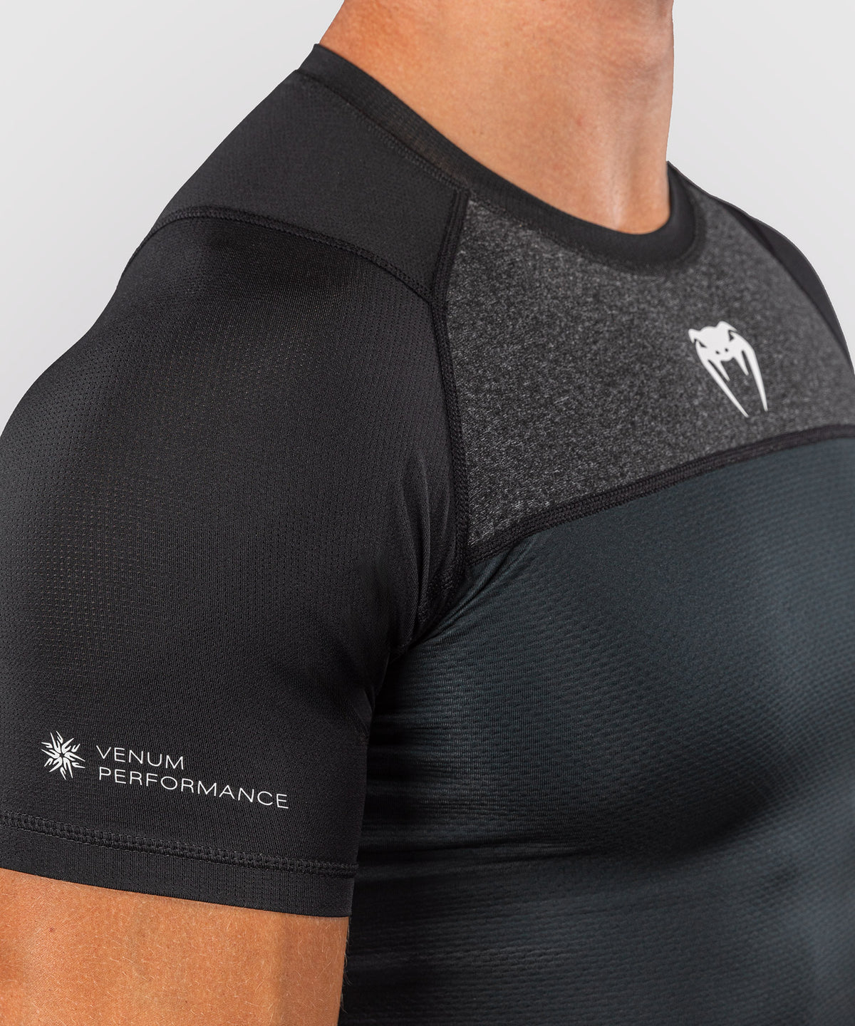 Venum G-Fit Scale Rashguard a maniche corte - Nero