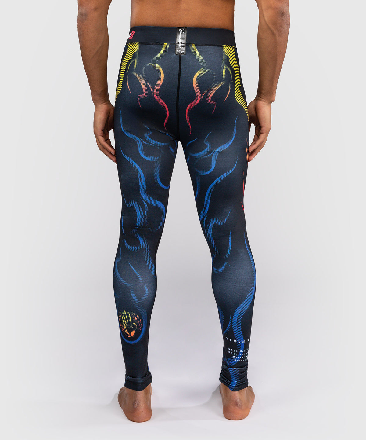Venum x TEKKEN 8 Mallas Yoshimitsu - Negro/Naranja
