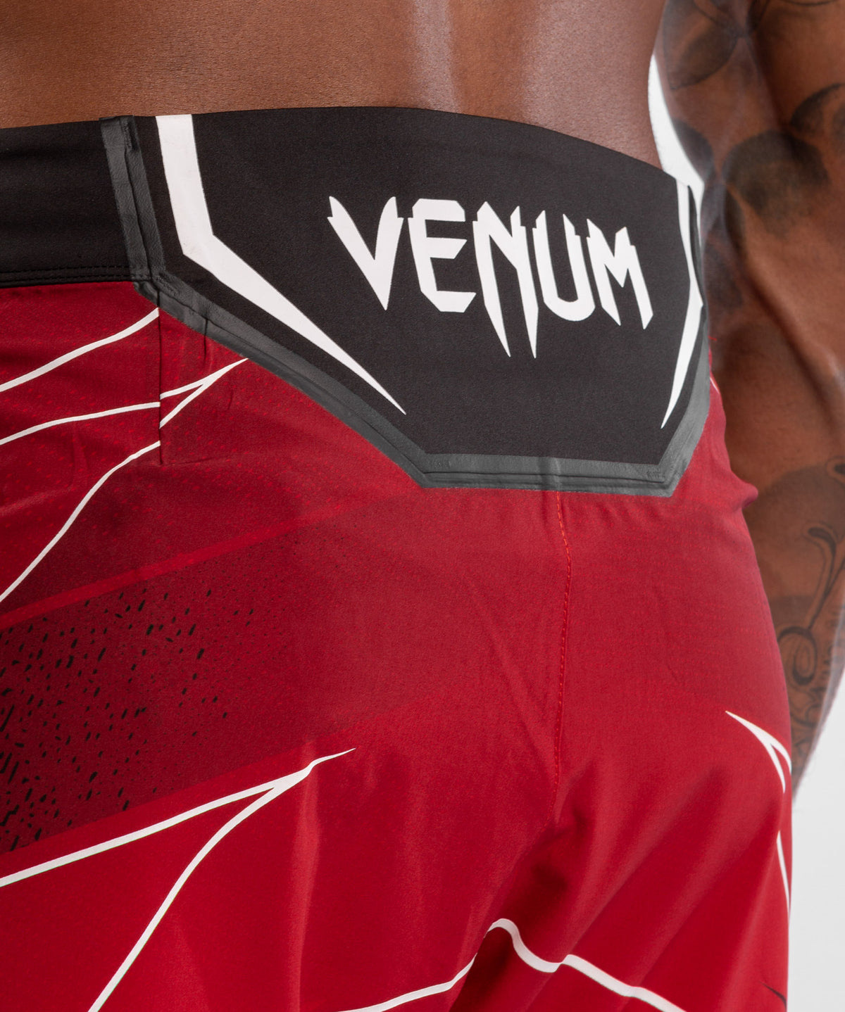 UFC Venum Authentic Fight Night Herren Shorts - Short Fit - Rot