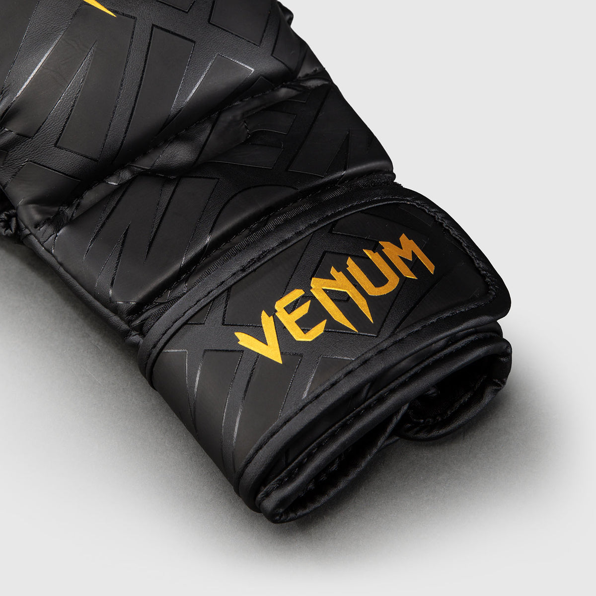 Venum Contender 1.5 XT 3D Guantes de Sparring - Negro/Oro