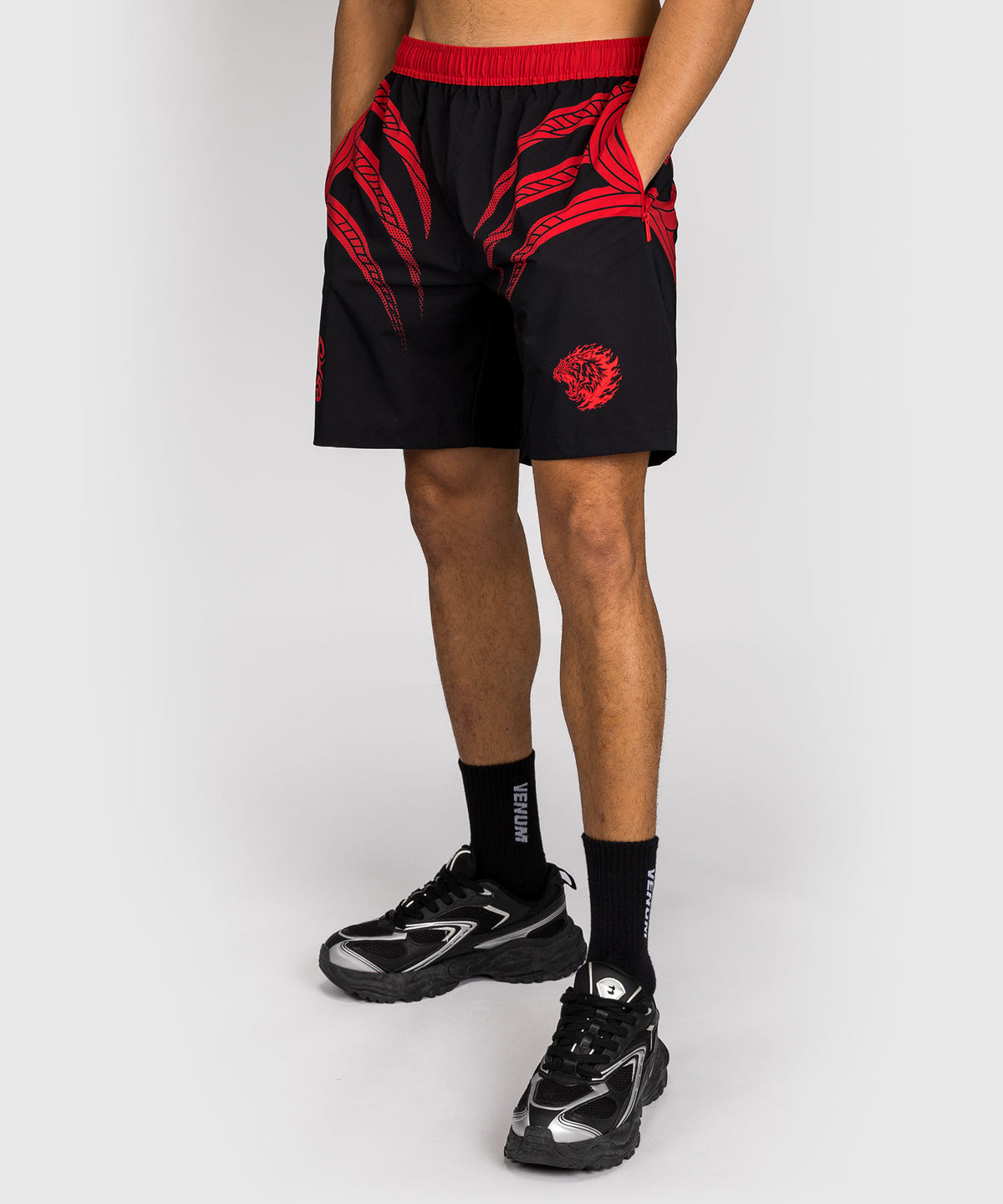 Venum x Mike Tyson Tiger Trainingsshorts - Tiefschwarz/Intensivrot