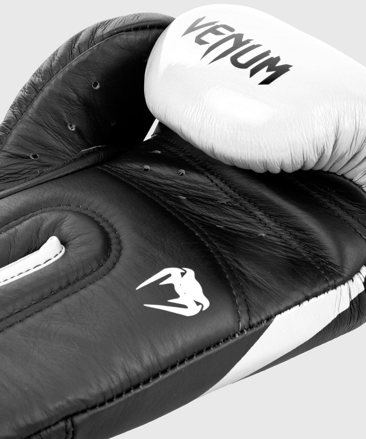 Guantes de Boxeo profesional Venum Hammer – Velcro 