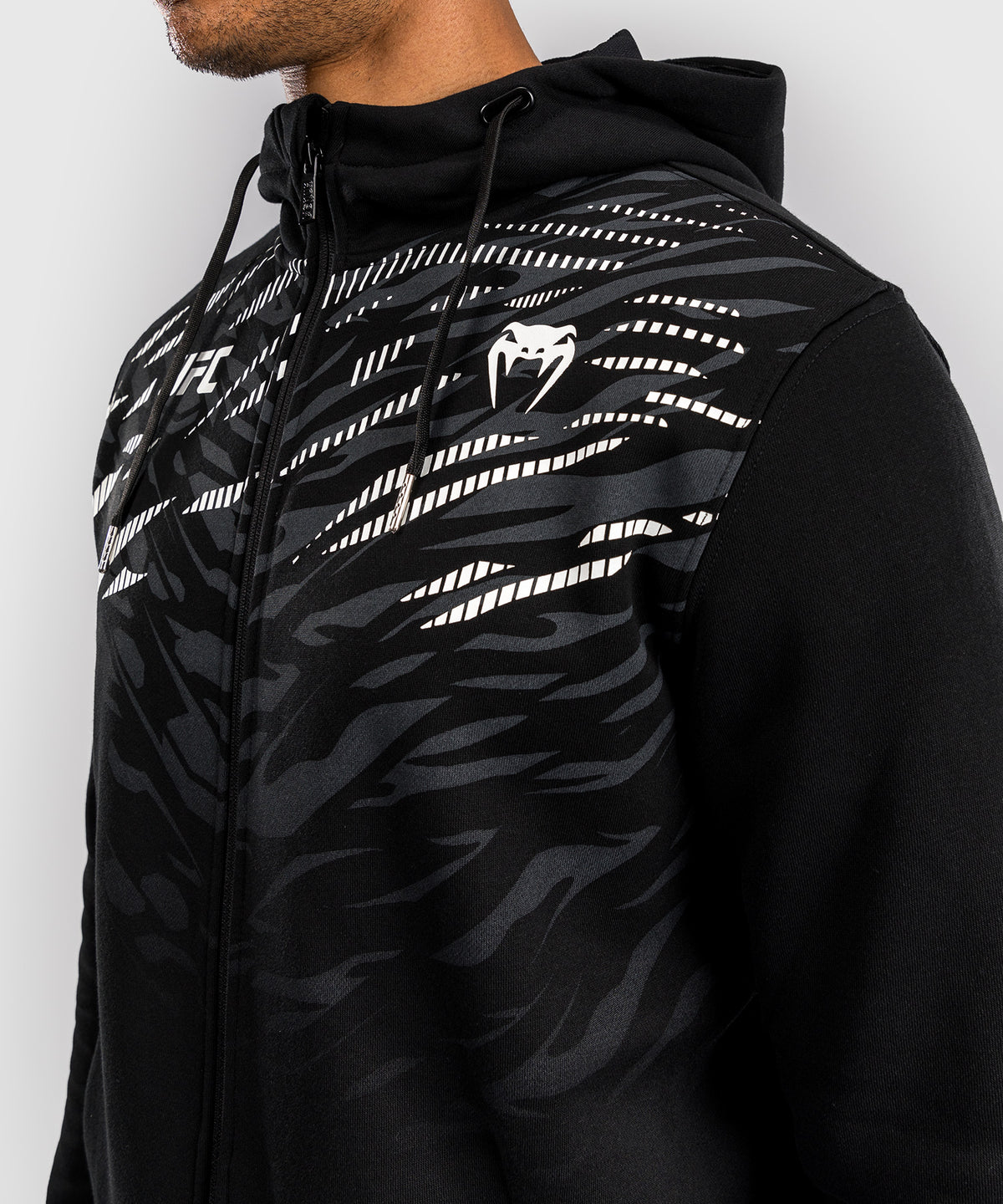 Veste à Capuche Zippé pour Hommes UFC Fusion by Venum Replica - Noir