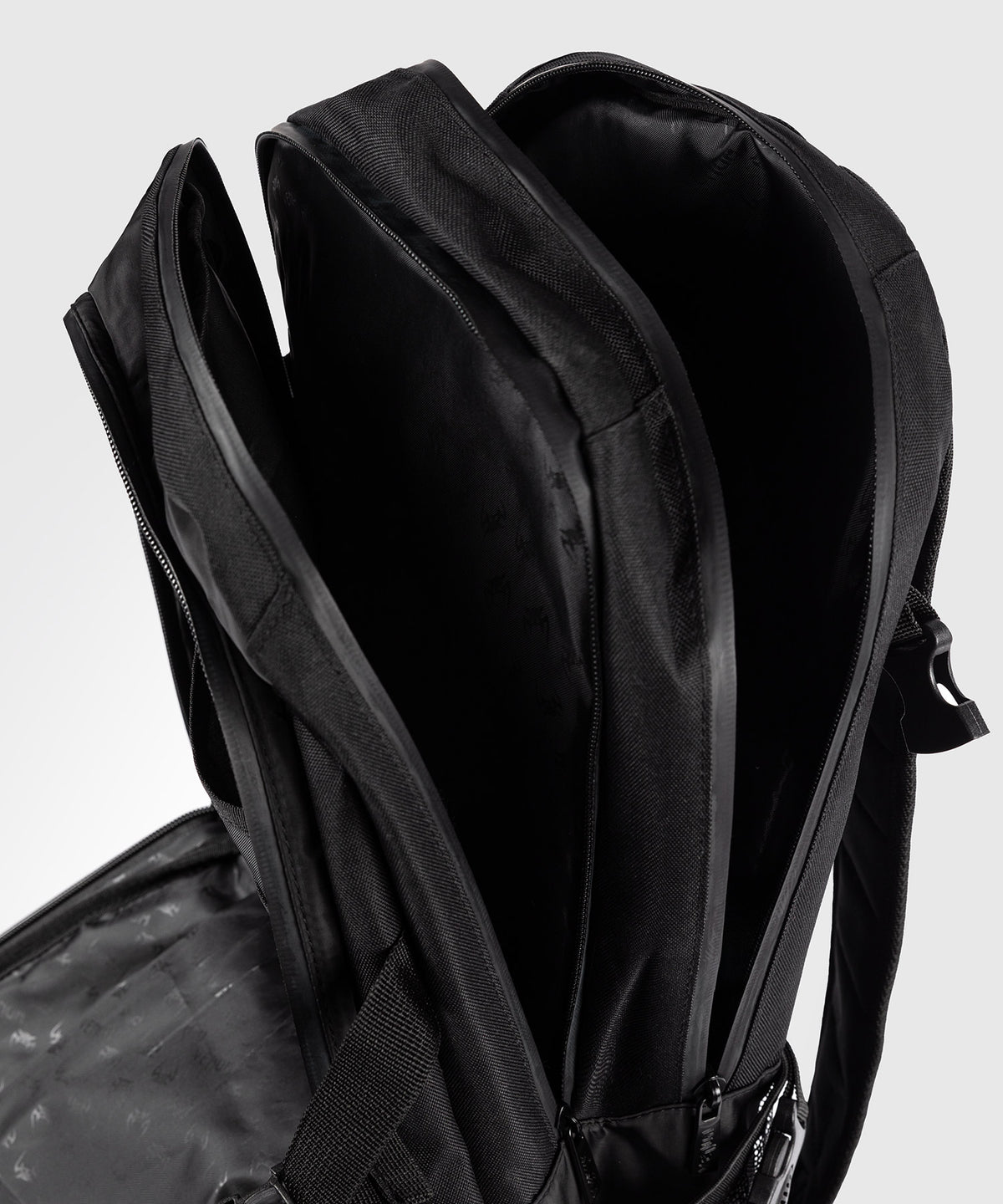 Sac à dos Venum Shockwave (20-25L) - Noir