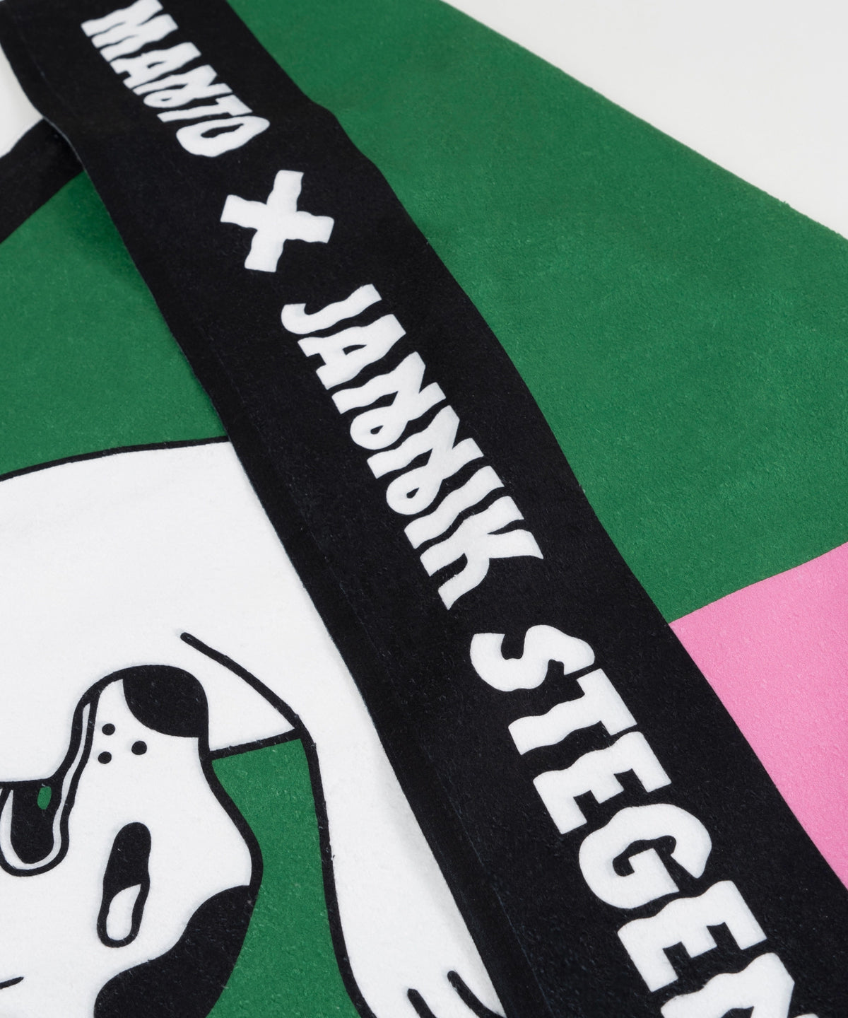 Manto Dogs Sporthandtuch - Schwarz