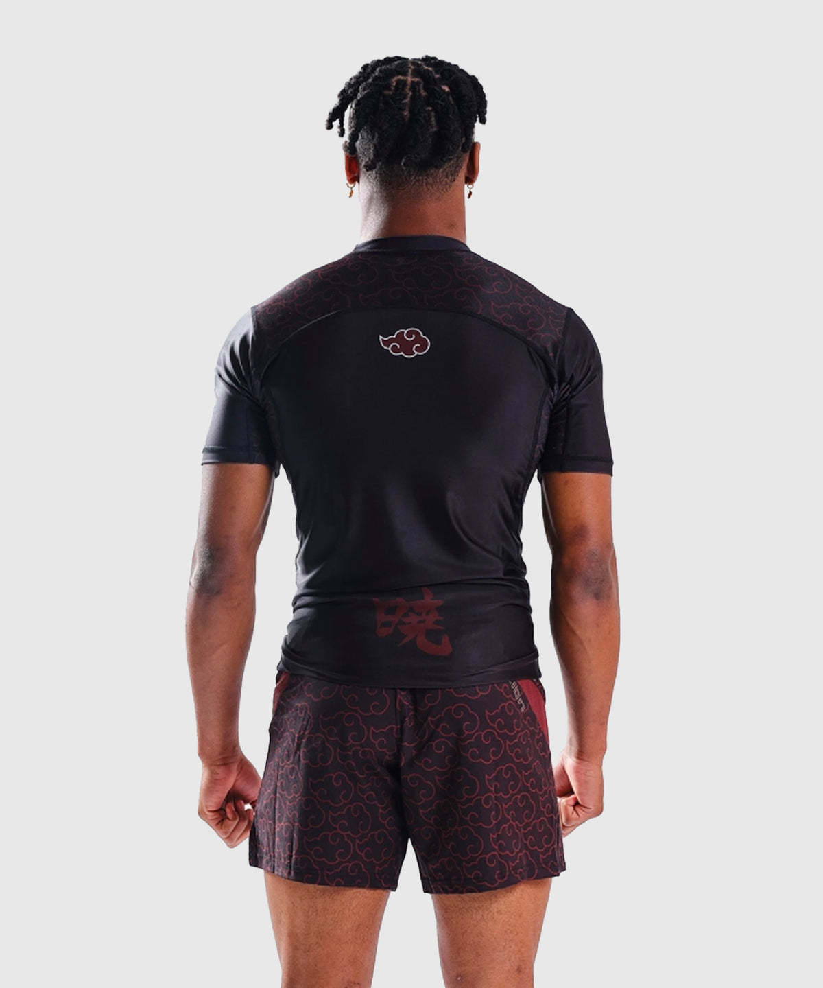 Elion X Naruto Akatsuki Rashguard de Manga Corta - Negro/Rojo